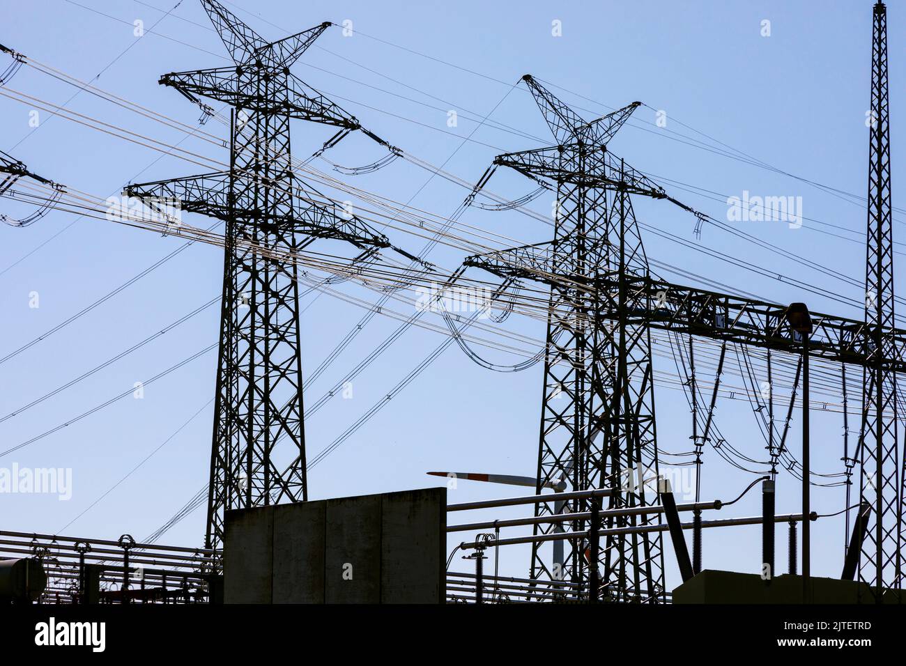 Sous-station de la centrale à turbine à gaz, à côté de la centrale nucléaire désaffectée de Brunsbüttel Banque D'Images