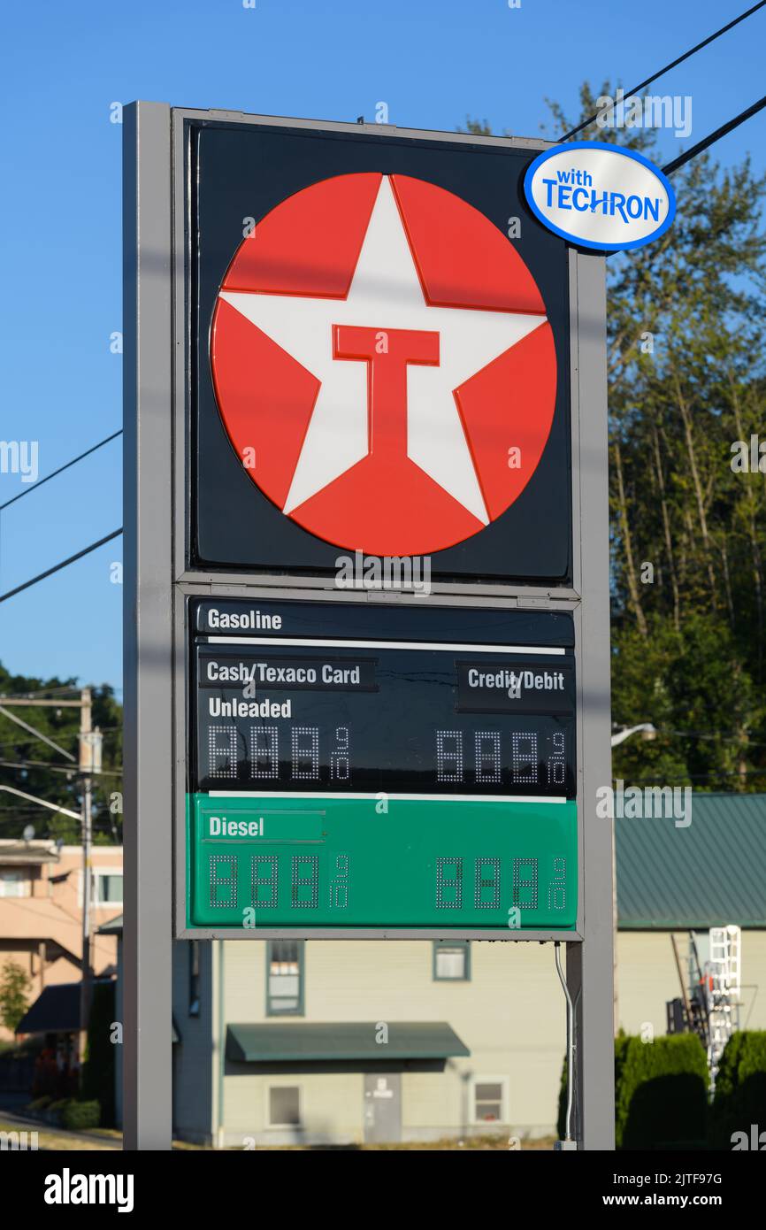 Snohomish, WA, Etats-Unis - 29 août 2022; panneau à la station-service Texaco avec logo Banque D'Images