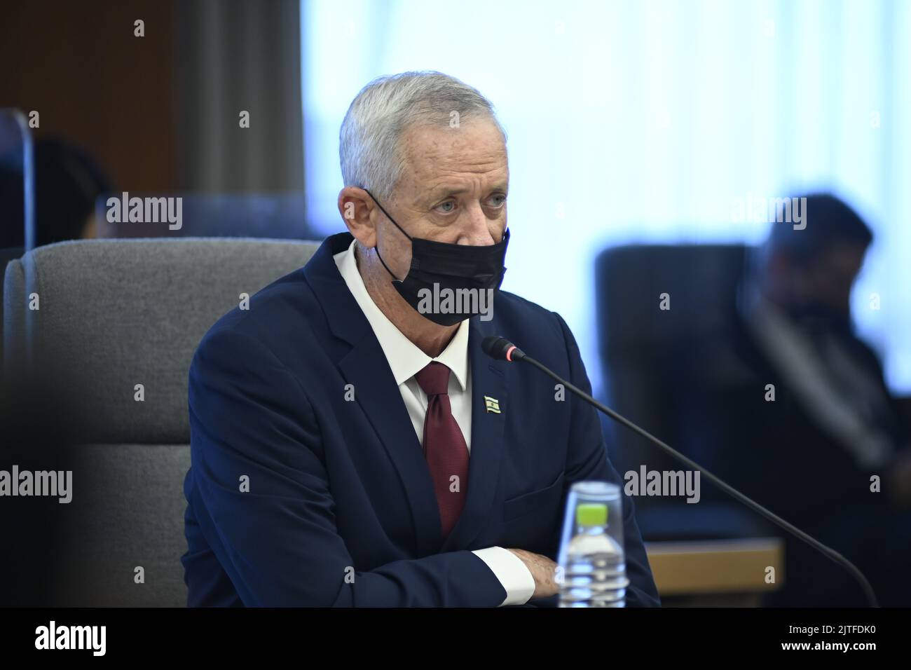 Tokyo, Japon. 30th août 2022. Le ministre israélien de la Défense Benny Gantz et le ministre japonais de la Défense Hamada Yasukazu, non vus, assistent à la réunion bilatérale Japon-Israël de la Défense au ministère japonais de la Défense à Tokyo, Japon, mardi, 30 août 2022. Benny Gantz visite le Japon alors que les pays marquent 70 ans de relations diplomatiques. Gantz et Hamada sont censés mener un dialogue sur les questions stratégiques et la coopération bilatérale en matière de défense. (Image de crédit: © POOL via ZUMA Press Wire) Banque D'Images