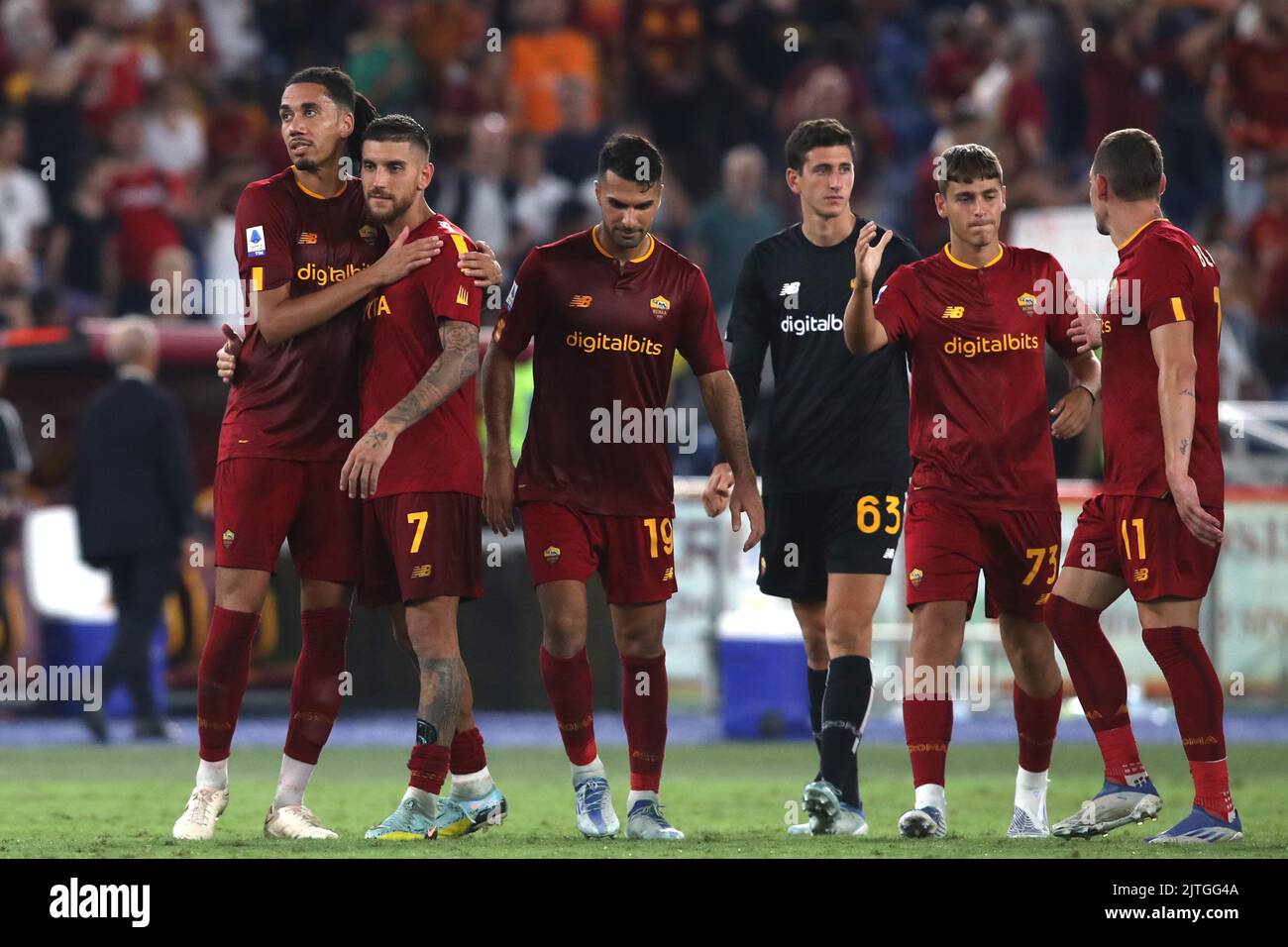 Rome, Italie. 30th août 2022. ROME, Italie - 30.08.2022: Les joueurs roms célèbrent la victoire à la fin du TIM série italien Un match de football entre ROMA VS Monza Calcio au stade olympique de Rome. Crédit : Agence photo indépendante/Alamy Live News Banque D'Images