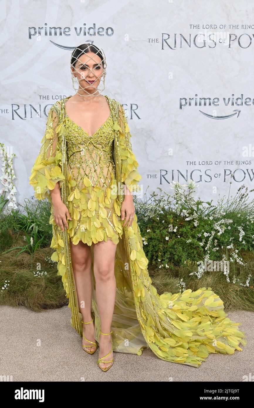 Londres, Royaume-Uni. - 30th août 2022. Nazanin Boniadi arrive au Lord of the Rings: The Rings of Powers' TV show Premiere à l'ODEON Luxe West End, Leicester Square, Londres, Royaume-Uni. - 30th août 2022. Banque D'Images