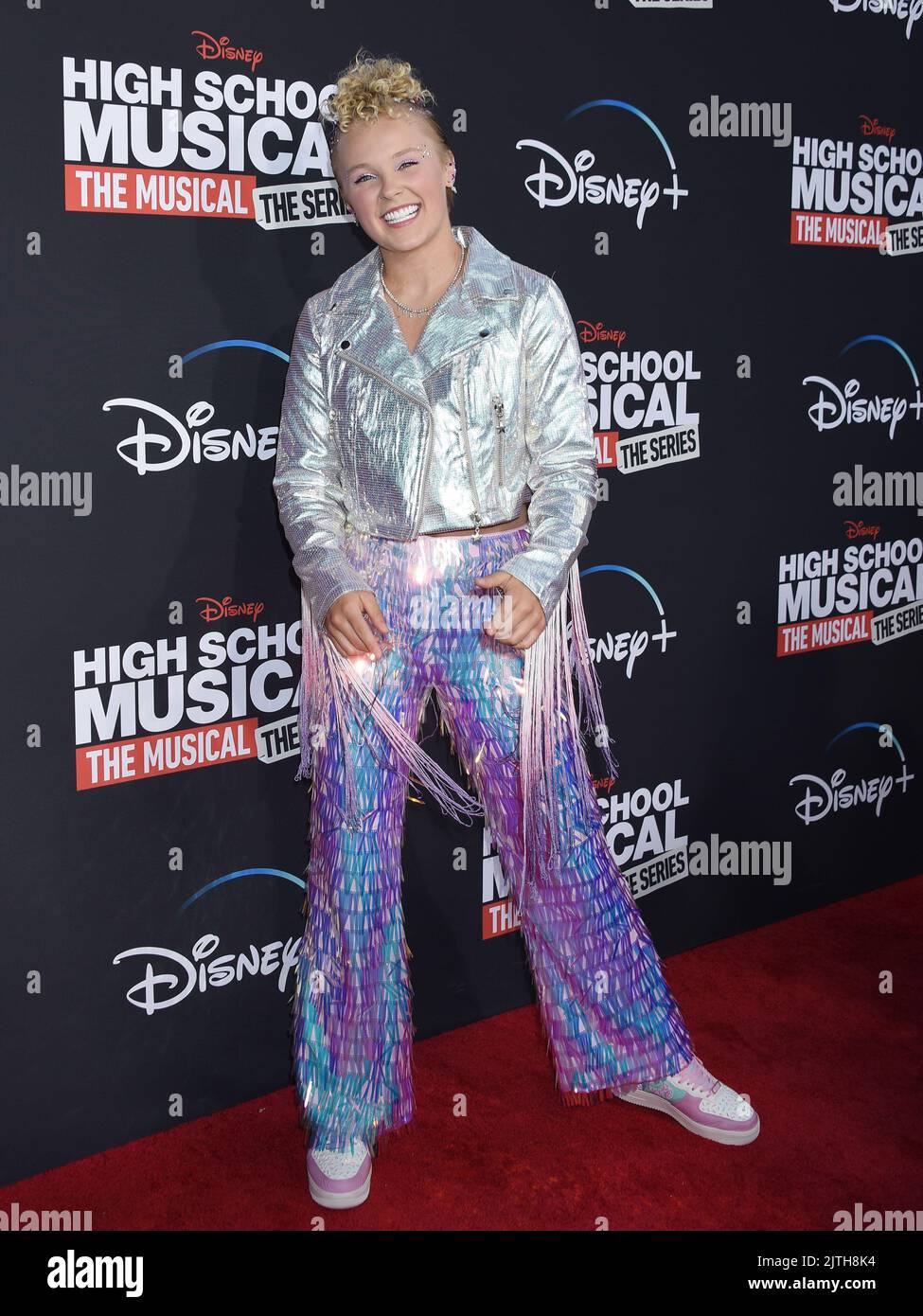 Jojo Siwa arrive à la première saison 3 de la 'musique de lycée : la série musicale' qui a eu lieu sur 27 juillet 2022 Burbank, Californie © Janet Gough / AFF-USA.com Banque D'Images