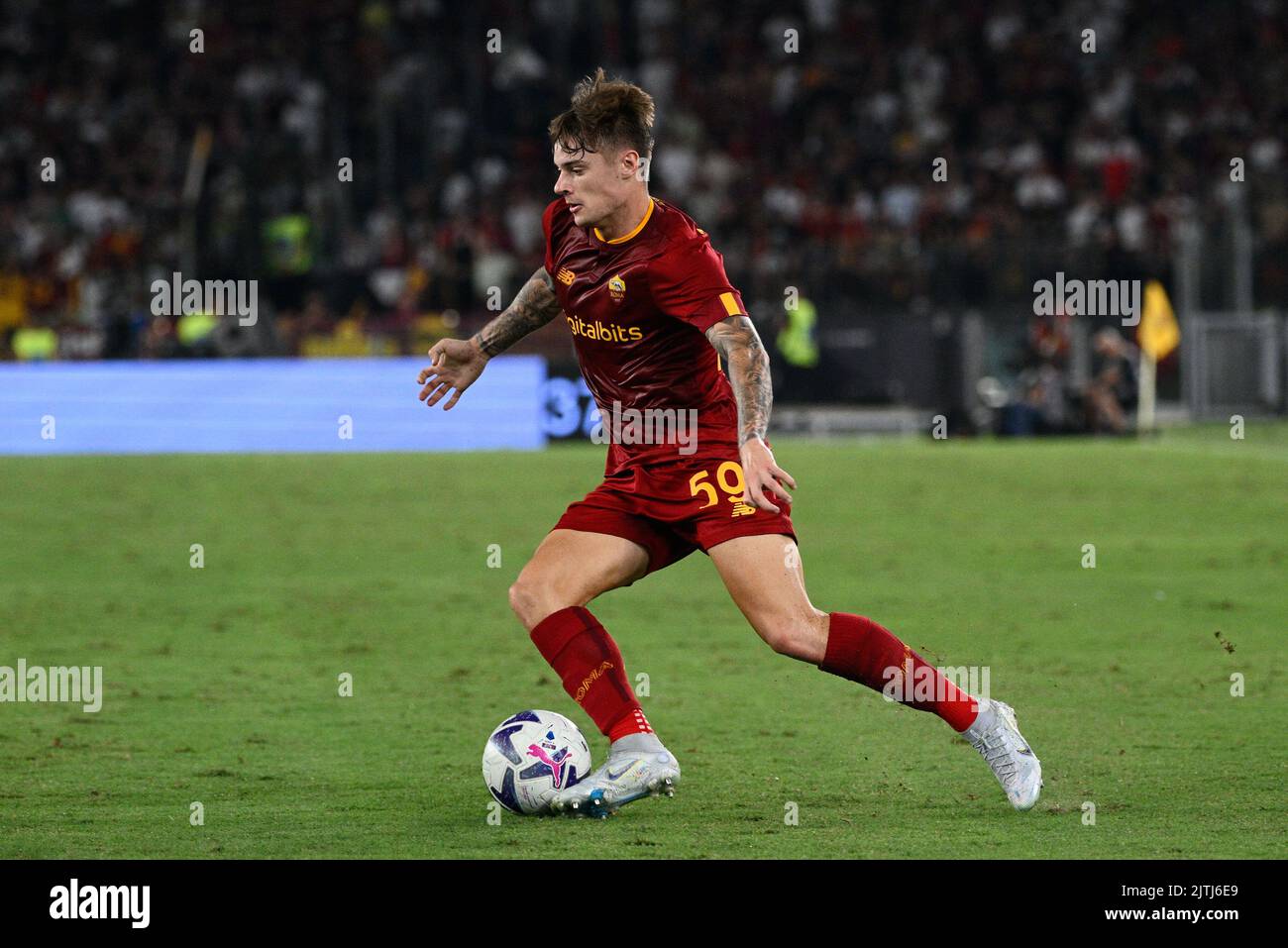 Nicola Zalewski (EN TANT que Roma) lors de la Ligue italienne de championnat de football Un match de 2022/2023 entre AS Roma vs AC Monza au stade Olimpic à Rome Banque D'Images