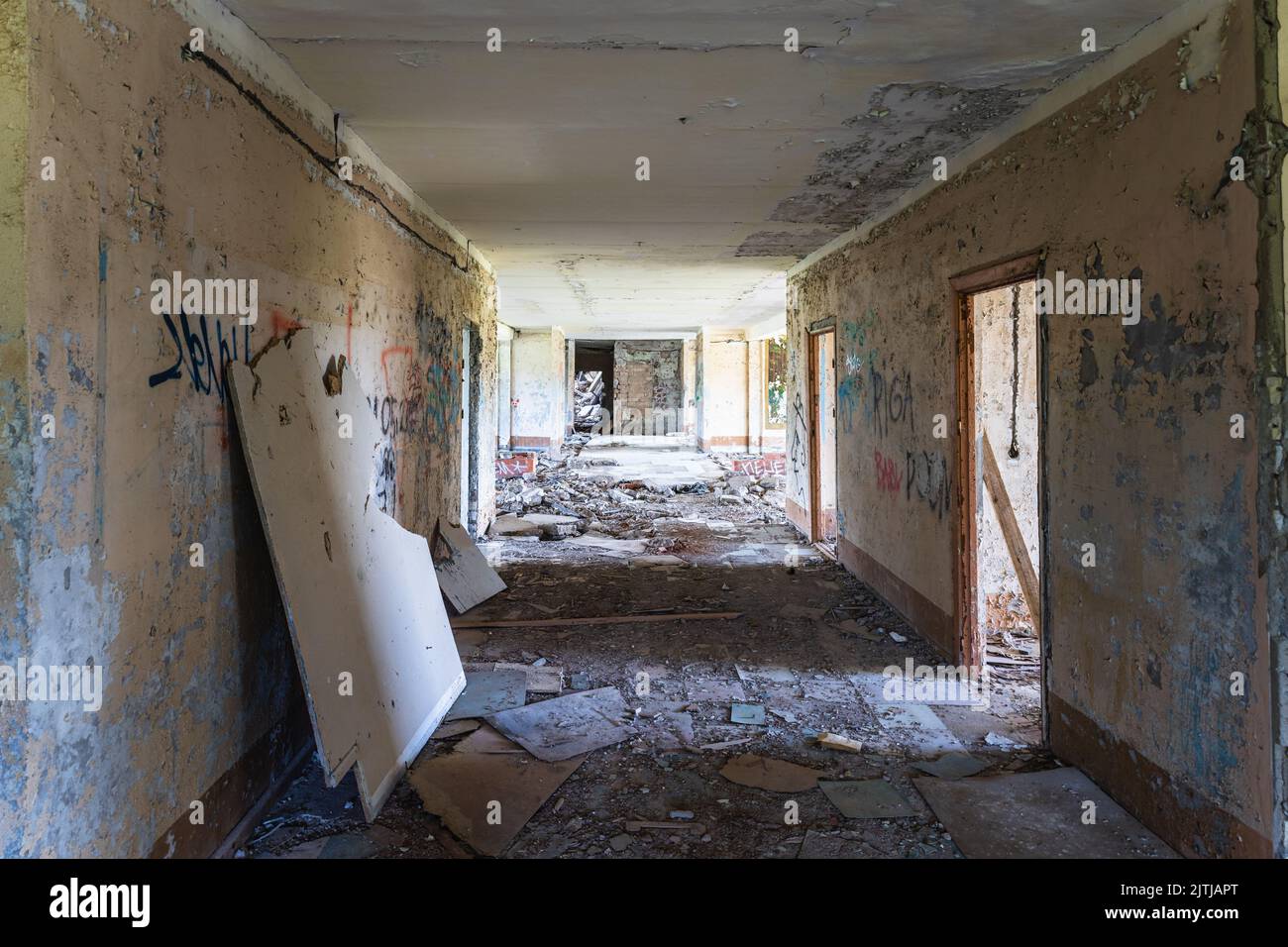 Abandonné la ville fantôme militaire secrète de l'Union soviétique Irbene en Lettonie Banque D'Images