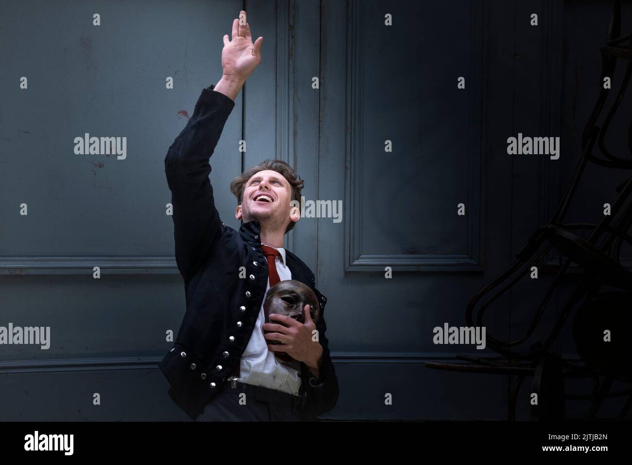 Une représentation d'Un rêve de nuit de mi-été par la Duke's Theatre Company au Trebah Garden Amphitheatre à Cornwall, au Royaume-Uni. Banque D'Images