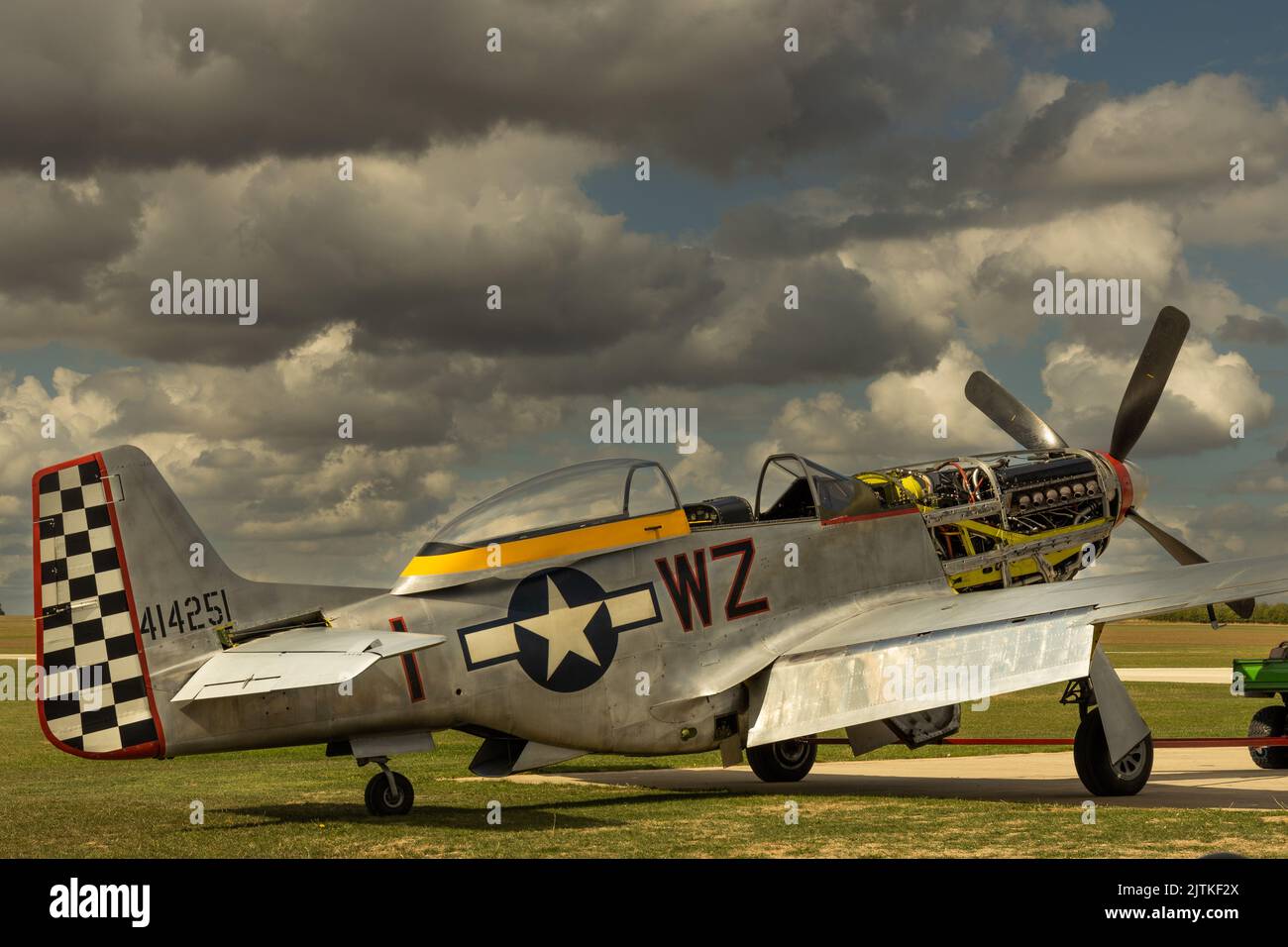 Avion vintage prêt pour l'entretien Banque D'Images