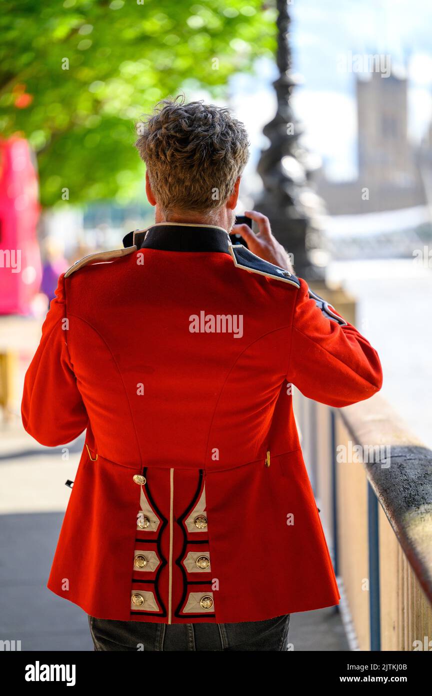 Red military uniform jacket Banque de photographies et d images