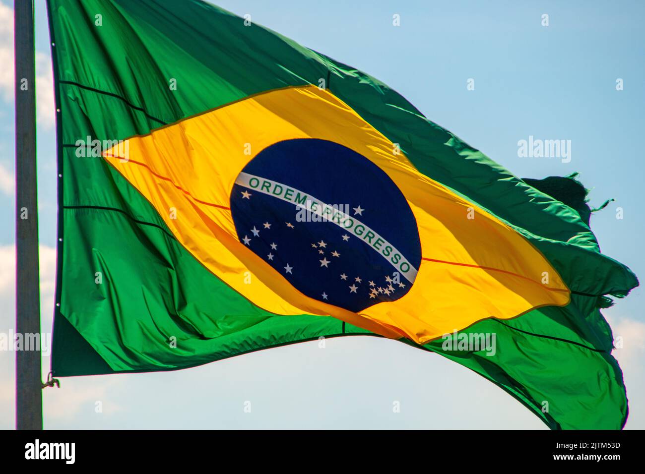 Drapeau du brésil en plein air à rio de janeiro Brésil. Banque D'Images