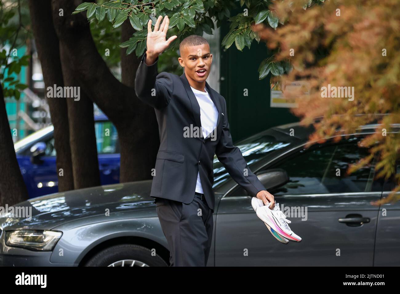 Foto LaPresse29-08-2022 Milano, Italia - Sport/Calcio - le visite meche di Malick Thiaw alla Casa di Cura la Madonnina prima della firma del contratto per l'AC Milan. Nella foto: Malick Thiaw 29 août 2022 Milano Italie - Sport/Soccer - visites médicales de Malick Thiaw à la clinique de la Madonnina avant de signer le contrat pour l'AC Milan. Photo : Malick Thiaw Banque D'Images