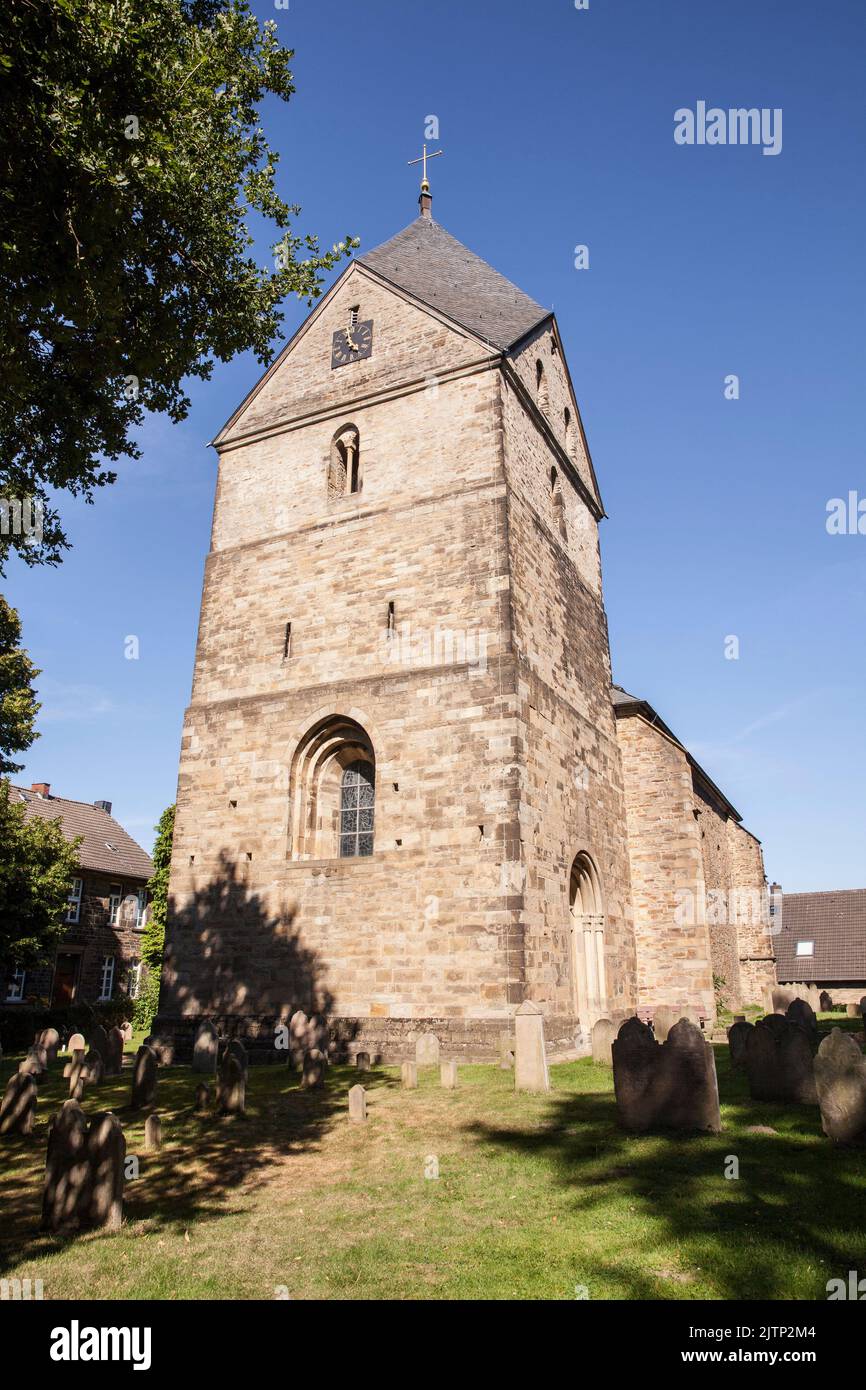 L'église Saint-Pierre-zu-Syburg dans le district de Syburg, Dortmund, région de la Ruhr, Rhénanie-du-Nord-Westphalie, Allemagne. Die Kirche St. Peter-zu-Syburg im Stad Banque D'Images