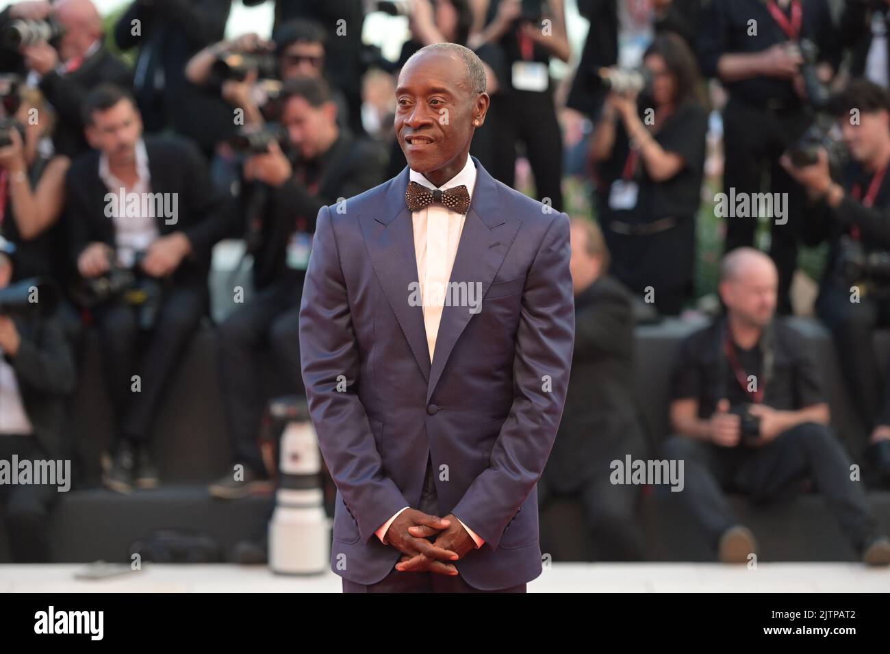 Veneig, Italie. 31st août 2022. Don Cheadle assiste au « bruit blanc » et à la cérémonie d'ouverture du tapis rouge lors du Festival international du film de Venise 79th. Credit: Stefanie Rex/dpa/Alay Live News Banque D'Images