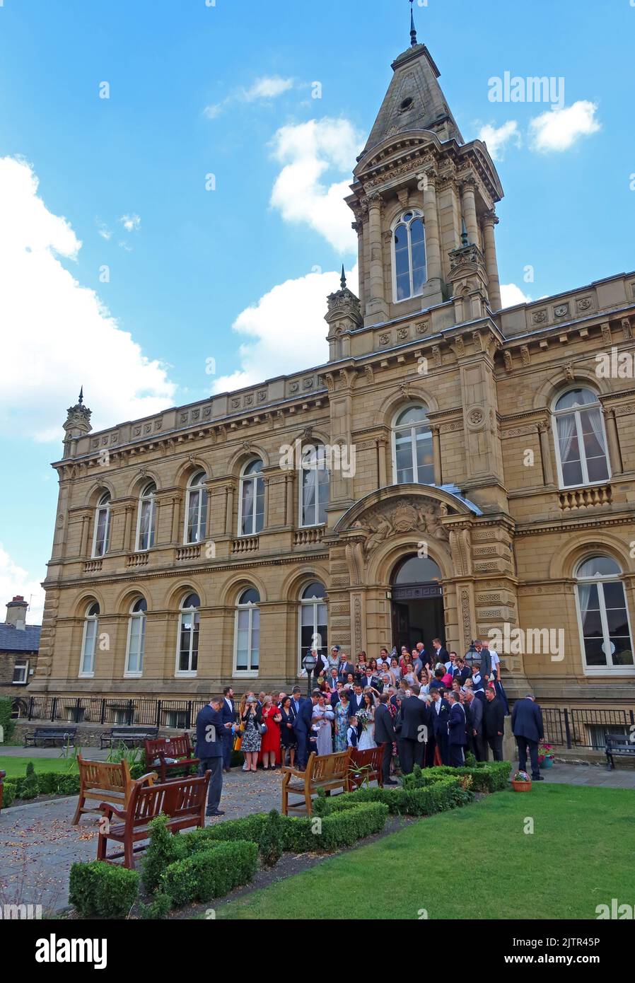 Événement de mariage, au Victoria Hall, rue Victoria, village du patrimoine mondial de Saltaire, Shipley, West Yorkshire Banque D'Images