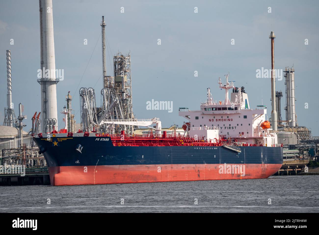 Petroleumhaven, Shell terminal Europoort, exploitation de réservoirs de pétrole brut, réservoirs en vrac et terminaux de chargement pour les navires étrangers et intérieurs, Europoort Bulk Tanke Banque D'Images