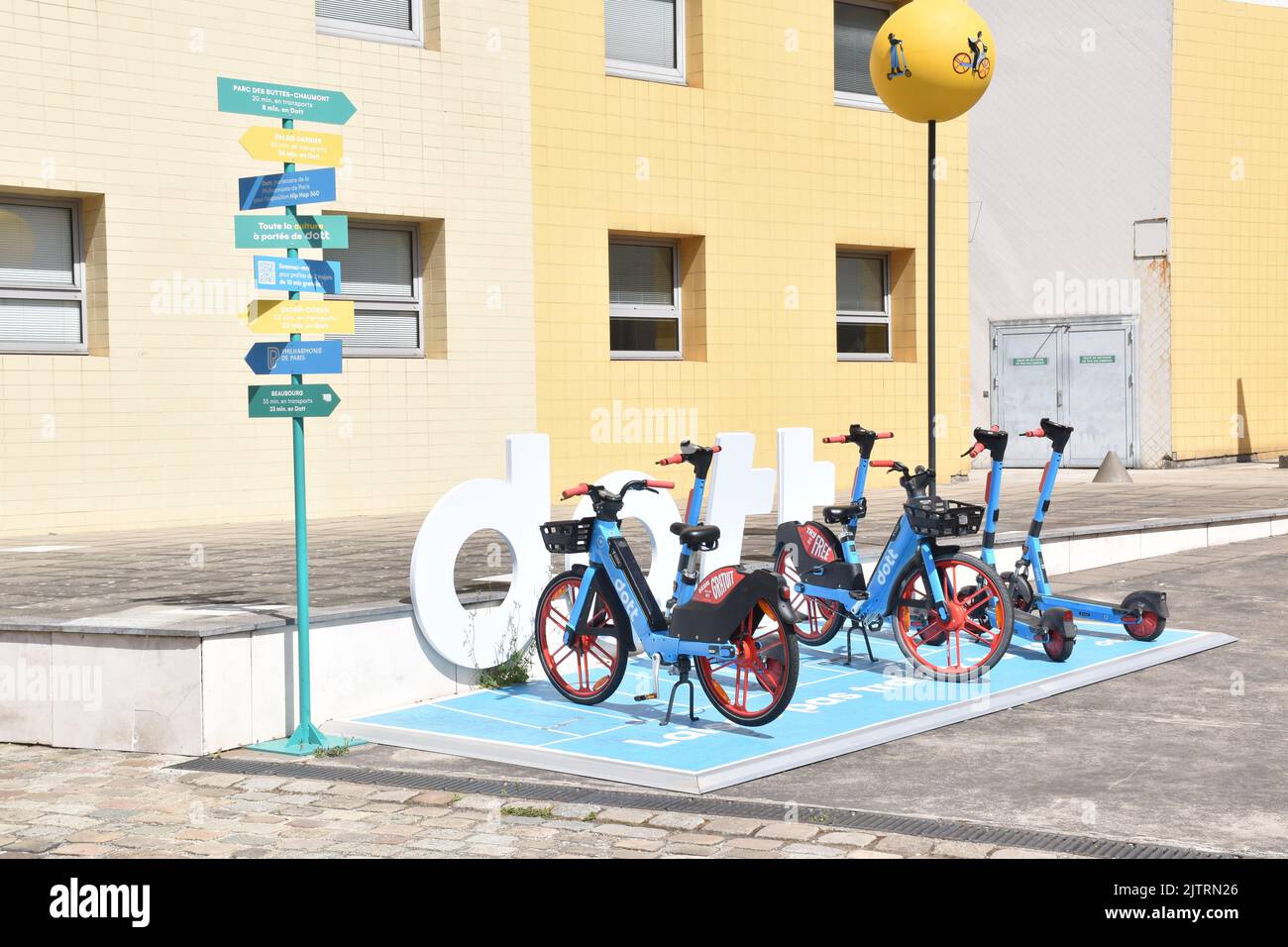 Dott, point de location de vélos électriques et de scooters, Cité de la