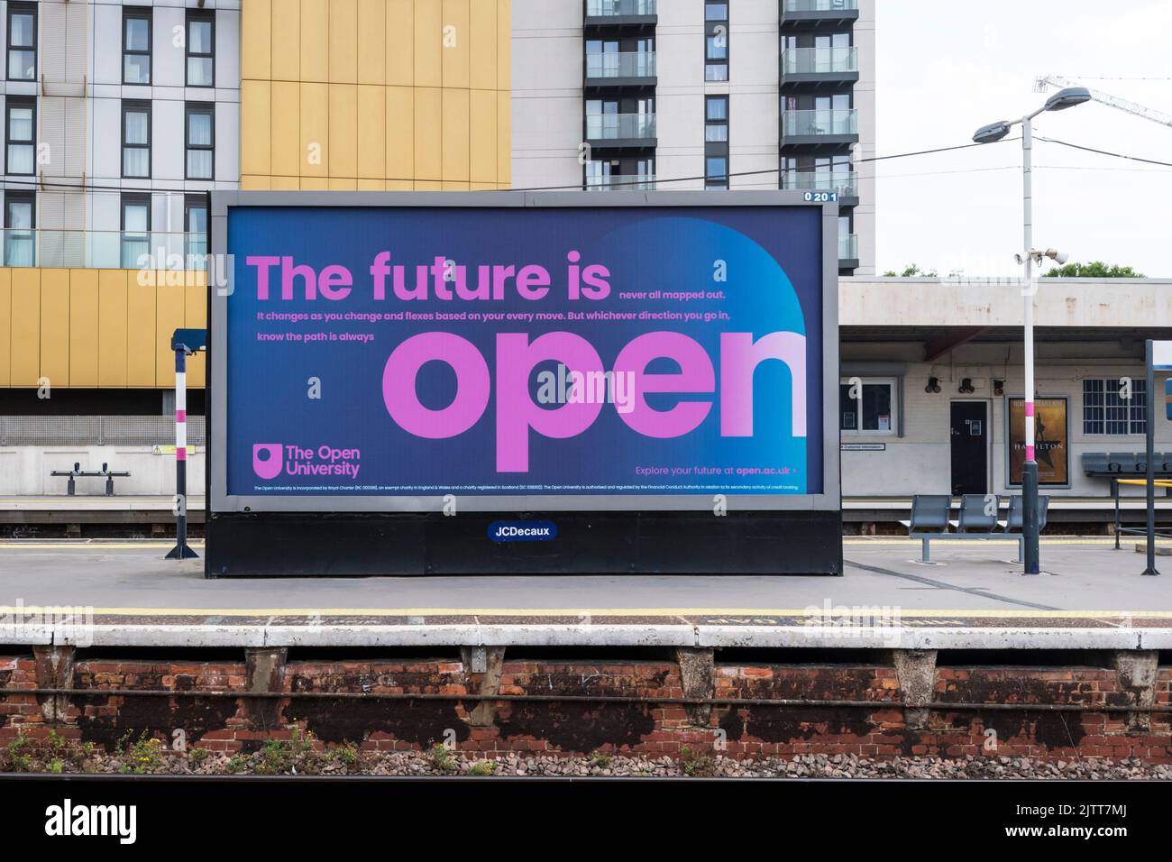 Affiche Open University sur la gare d'Elephant & Castle. Banque D'Images