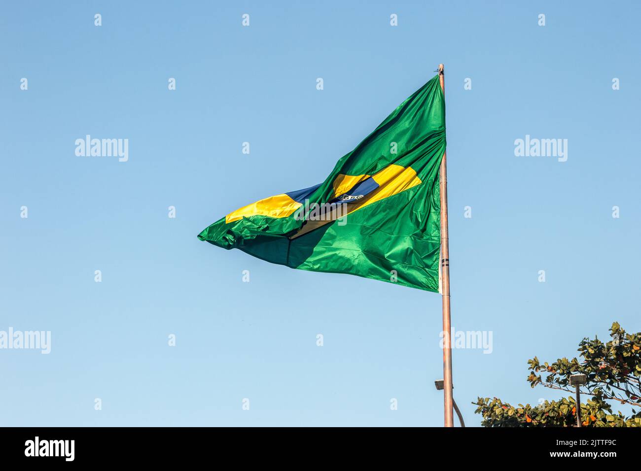 Drapeau du Brésil en plein air à Rio de Janeiro. Banque D'Images