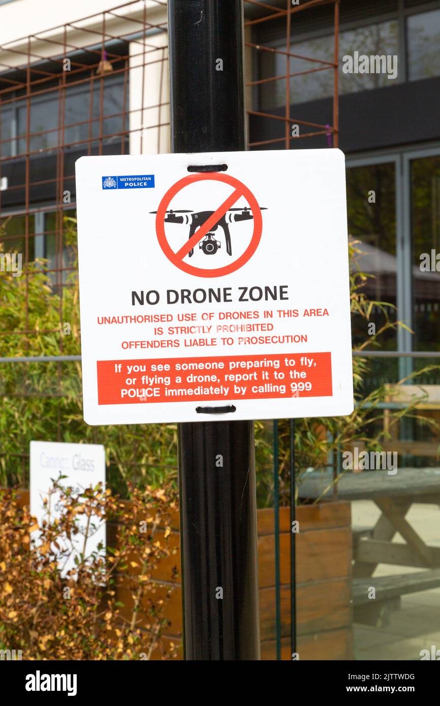 Pas de zone de drone, panneau de police métropolitaine, stratford, londres, royaume-uni Banque D'Images