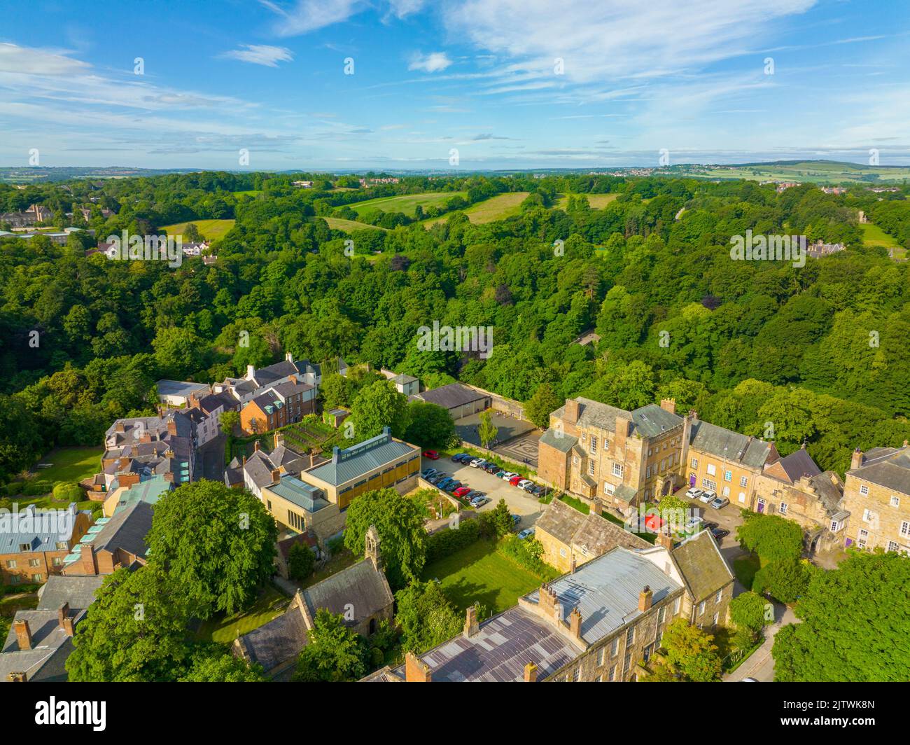 Durham University St John's College vue aérienne en été. L'université avec le château de Durham, la cathédrale de Durham sont le site classé au patrimoine mondial de l'UNESCO Banque D'Images