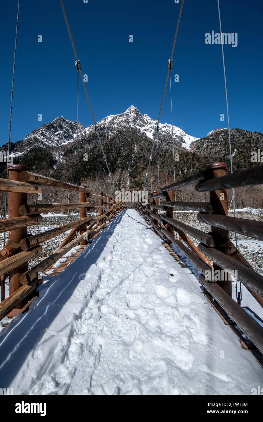 Vue depuis le pont Myojin, Kamikochi, préfecture de Nagano, Japon Banque D'Images