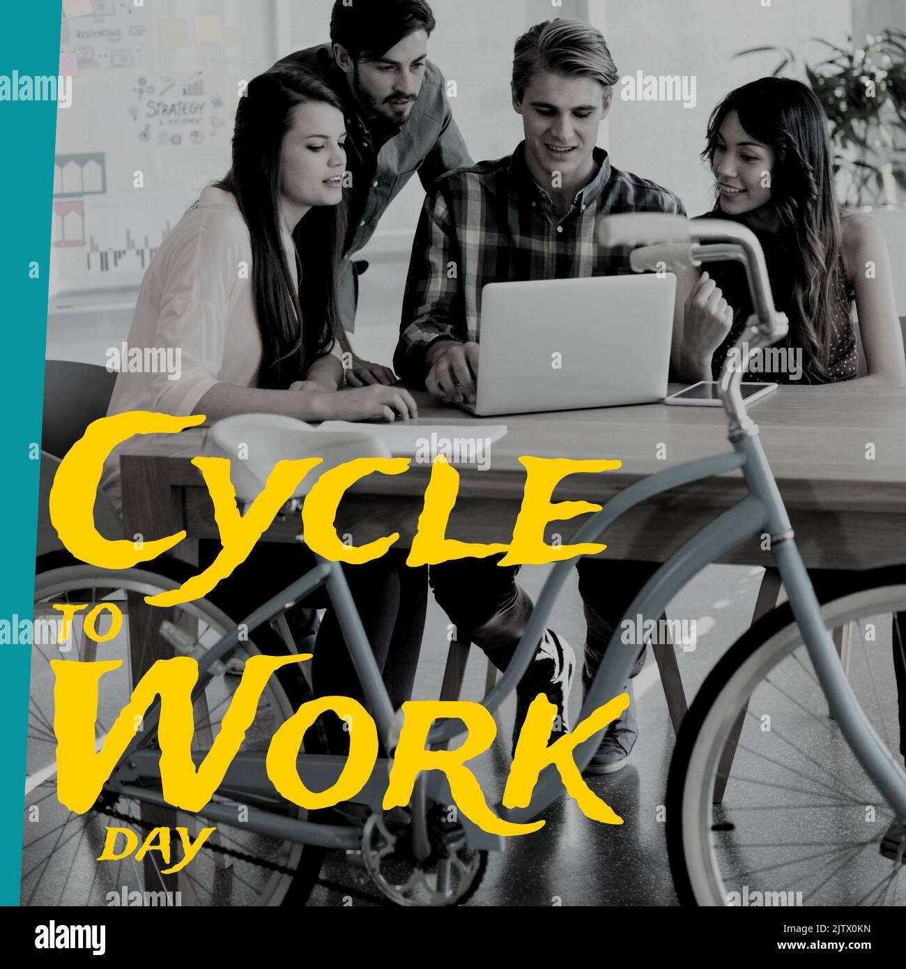 Collègues multiraciaux travaillant sur ordinateur portable et vélo par table au bureau et cycle pour travailler le texte de jour Banque D'Images