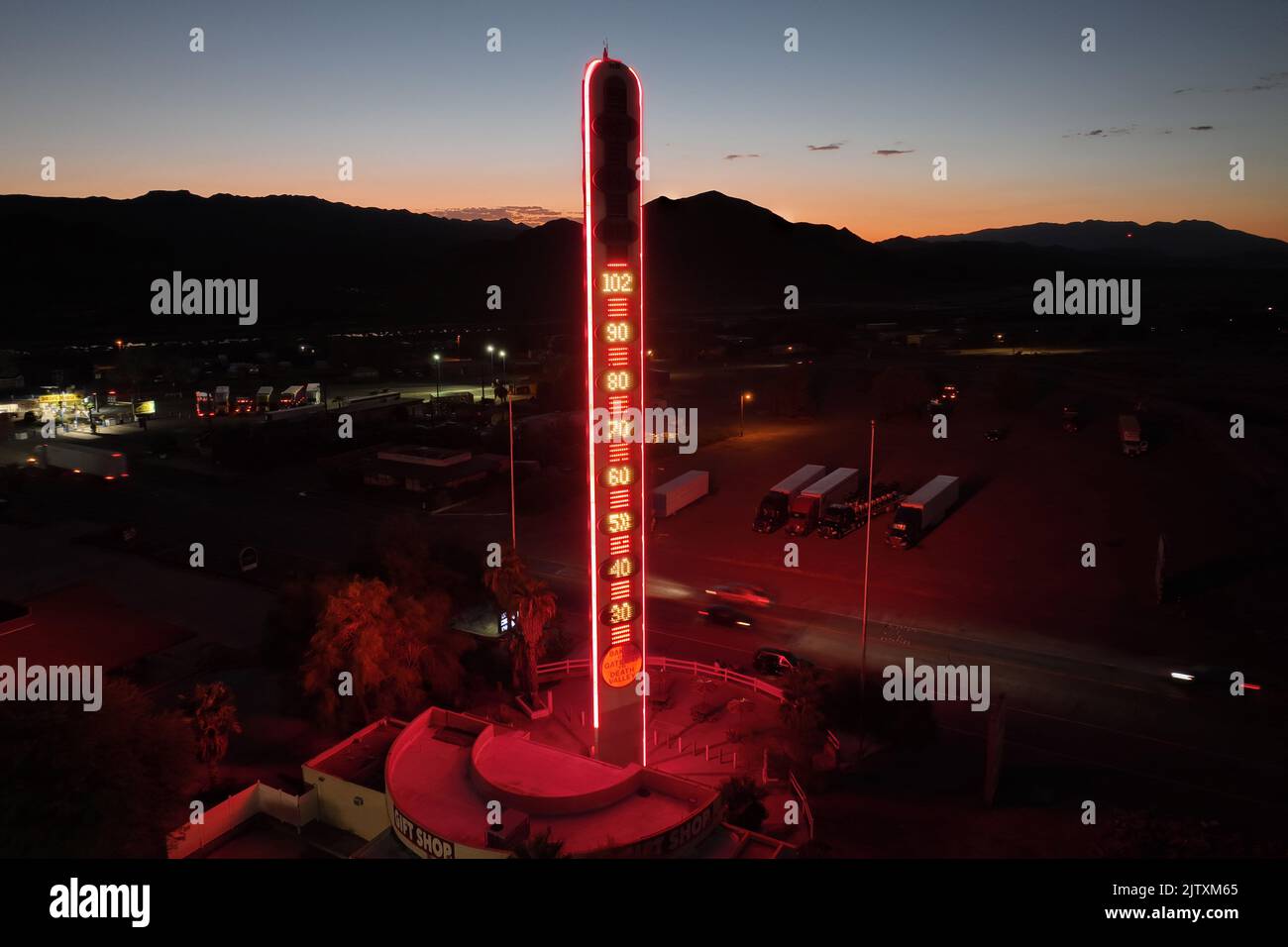 Baker, États-Unis. 01st septembre 2022. Le thermomètre le plus haut au monde affiche 103 degrés, jeudi 1 septembre 2022, à Baker, Photo en Californie : Newscom/Alamy Live News Banque D'Images
