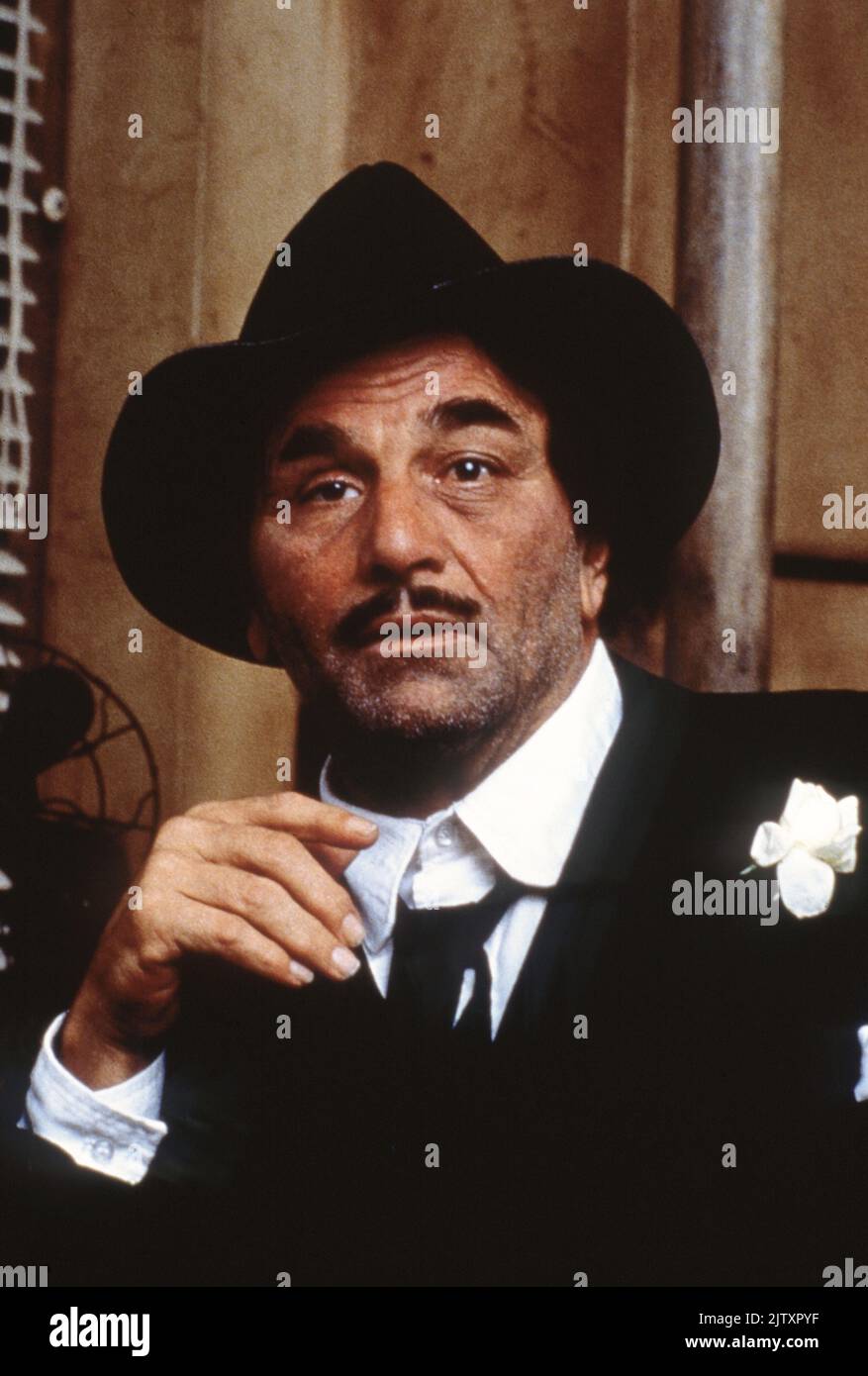 Écoutez demain... Année : 1990 Etats-Unis Directeur : Jon Amiel Peter Falk Banque D'Images