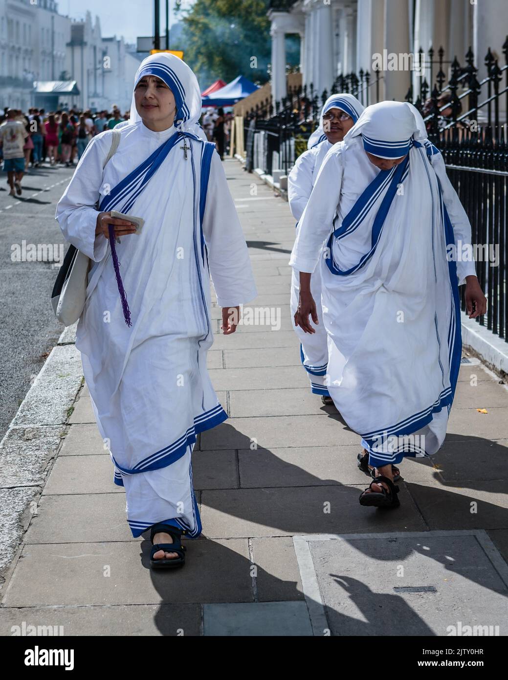 Missionnaires des sœurs de la Charité au carnaval de Notting Hill à Londres. Banque D'Images