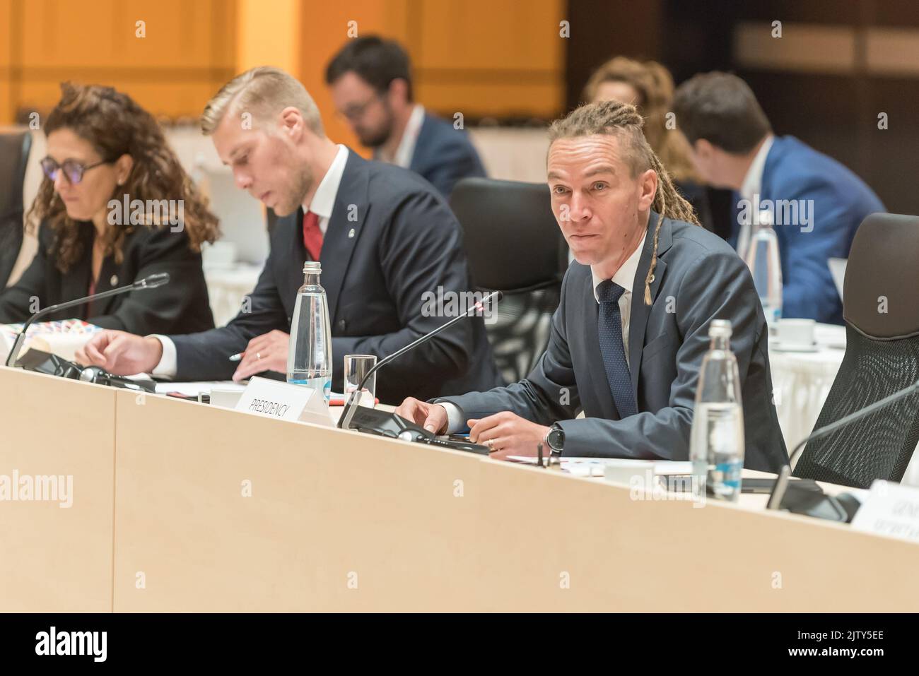 Prague, République tchèque. 02nd septembre 2022. ministre tchèque du développement régional Ivan Bartos vu lors de la réunion informelle des ministres de l'Union européenne responsables de la politique de cohésion. Le principal sujet de discussion de la réunion a été un débat général sur la politique de cohésion et son rôle dans la crise énergétique actuelle, la guerre en Ukraine et la crise pandémique. Crédit : SOPA Images Limited/Alamy Live News Banque D'Images