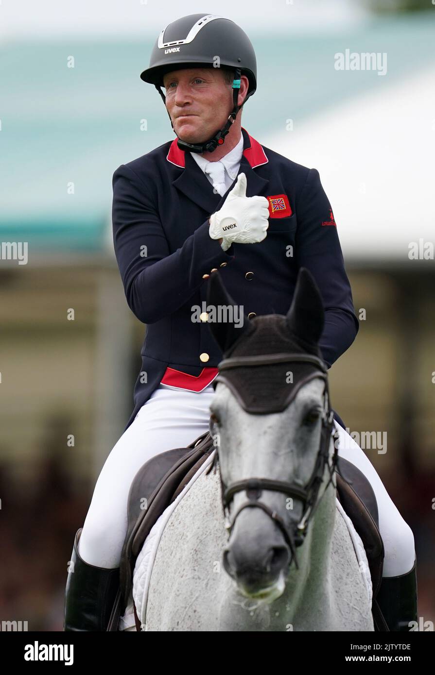 Oliver Townend réagit après avoir terminé l'épreuve de dressage sur Swallow Springs lors du deuxième jour des essais de chevaux Land Rover Burghley 2022 à Stamford, Lincolnshire. Date de la photo: Vendredi 2 septembre 2022. Banque D'Images