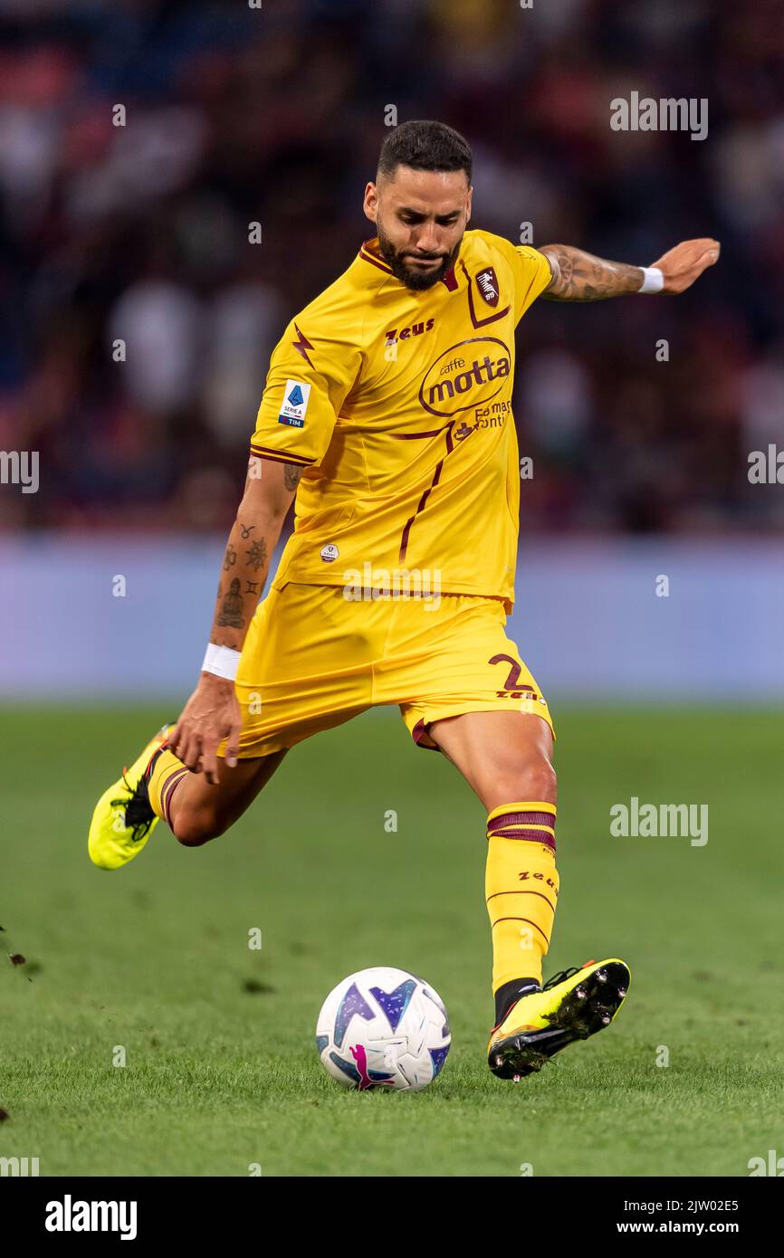 Dylan Bronn (Salernitana) Lors du match italien 'erie A' entre Bologne 1-1 Salernitana au stade Renato Dall Ara sur 1 septembre 2022 à Bologne, Italie. (Photo de Maurizio Borsari/AFLO) Banque D'Images