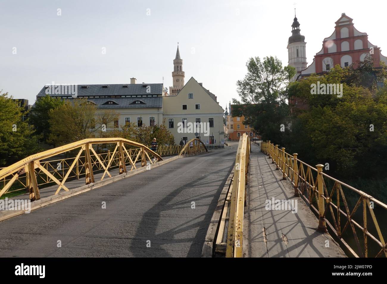 Pont jaune, Opole, Pologne avec la vieille ville en arrière-plan, Pologne Europe de l'est Banque D'Images