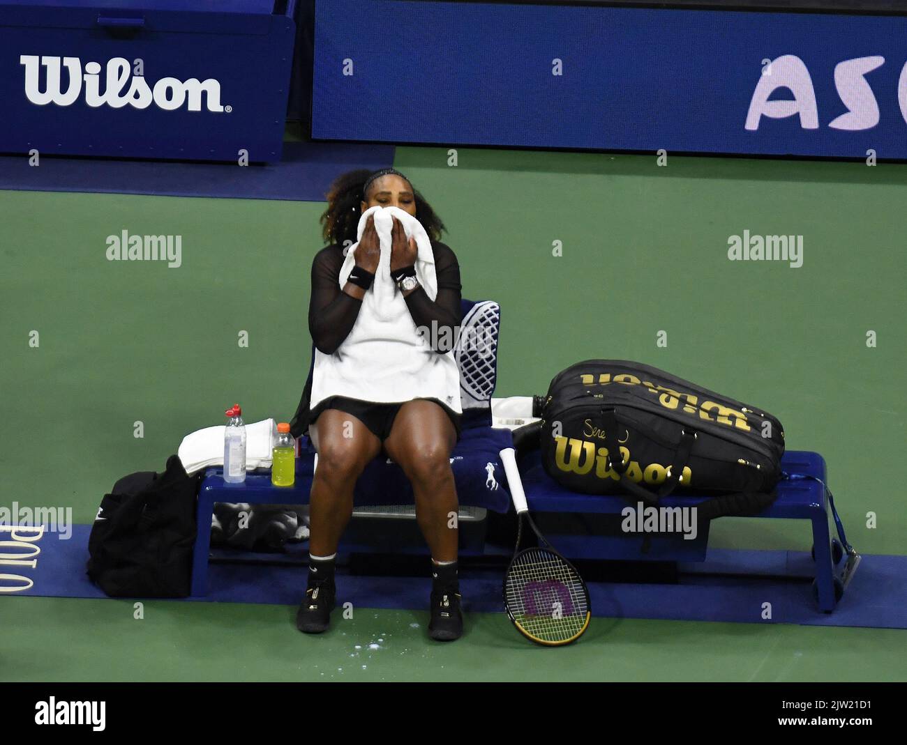 New York, États-Unis. 02nd septembre 2022. New York Flushing Meadows US Open Day 5 02/09/2022 Serena Williams (USA) perd le troisième tour de match, le dernier match d'une brillante carrière s'étendant sur trois décennies et gagnant 23 titres Grand Slam Credit: Roger Parker/Alay Live News Banque D'Images