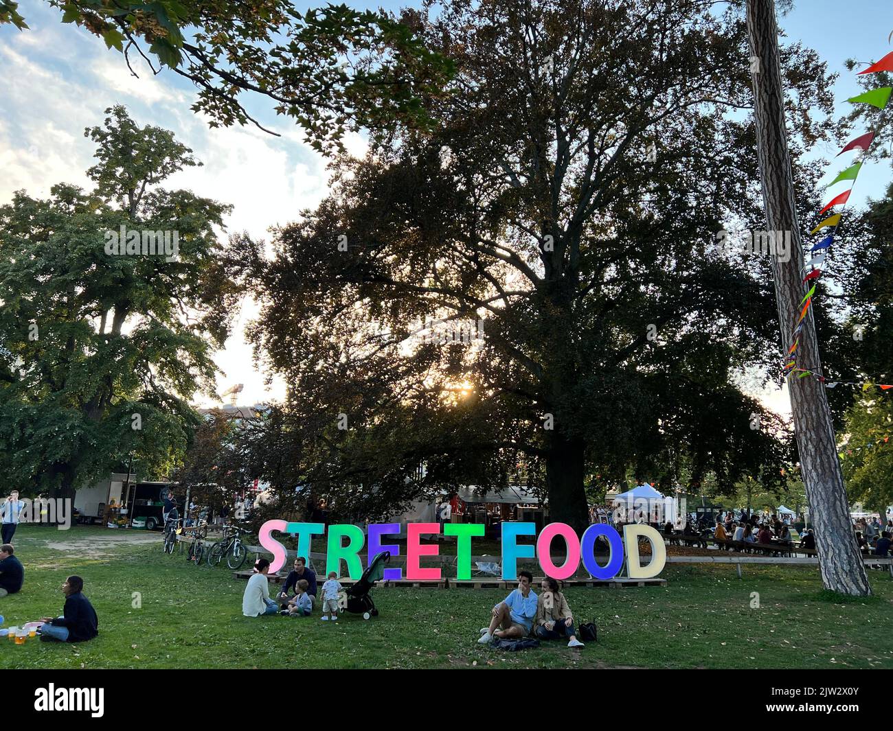 Genève, Suisse, 09.02.2022, panneau du Festival alimentaire de la rue de Genève. La ville célèbre ses camions alimentaires et sa cuisine de rue lors de l'édition de septembre 2022 Banque D'Images