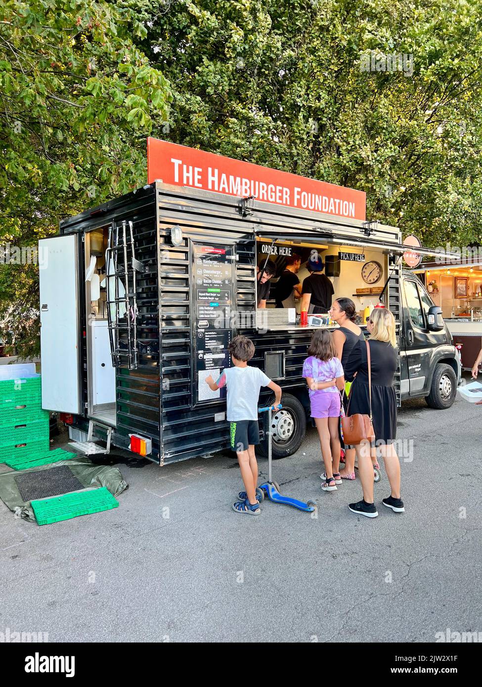 Genève, Suisse, 09.02.2022, panneau du Festival alimentaire de la rue de Genève. La ville célèbre ses camions alimentaires et sa cuisine de rue lors de l'édition de septembre 2022 Banque D'Images