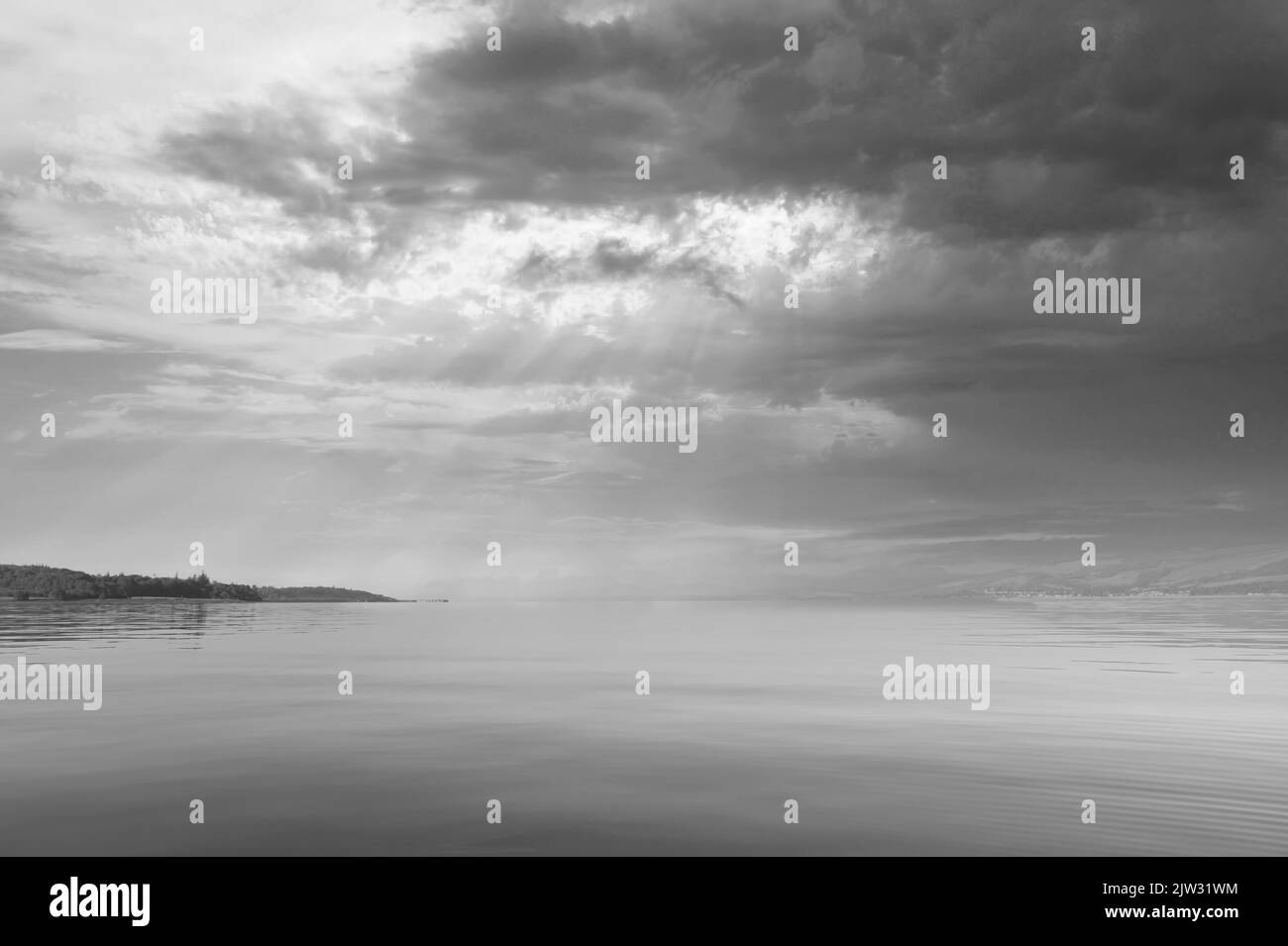 Paisible eau calme sur le Firth de Clyde Ecosse Banque D'Images