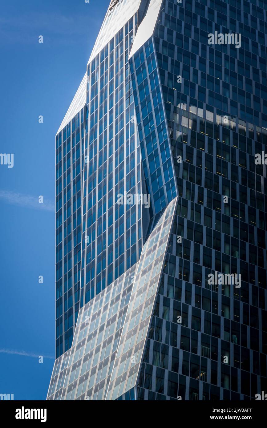 La Défense, un important quartier d'affaires situé à 3 kilomètres à l'ouest des limites de la ville de Paris, France Banque D'Images La Défense, un important quartier d'affaires situé à 3 kilomètres à l'ouest des limites de la ville de Paris, France Banque D'Images