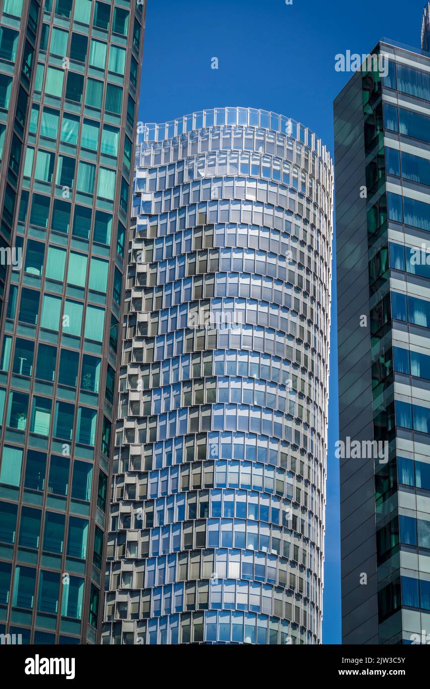 La Défense, un important quartier d'affaires situé à 3 kilomètres à l'ouest des limites de la ville de Paris, France Banque D'Images La Défense, un important quartier d'affaires situé à 3 kilomètres à l'ouest des limites de la ville de Paris, France Banque D'Images