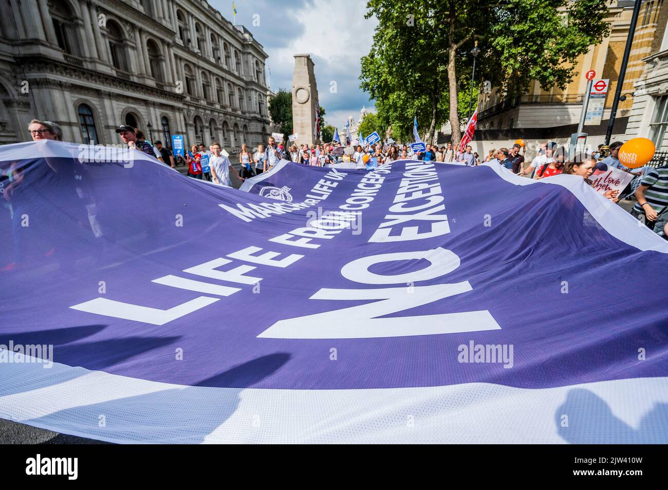 Londres, Royaume-Uni. 3rd septembre 2022. La Marche pour la vie au Royaume-Uni organisée par des militants de Right to Life au Royaume-Uni se termine sur la place du Parlement avec le message 10 millions de trop. Le droit à la vie est une organisation axée sur les questions de vie - contre l'avortement, le suicide assisté et la recherche sur les embryons. Crédit : Guy Bell/Alay Live News Banque D'Images