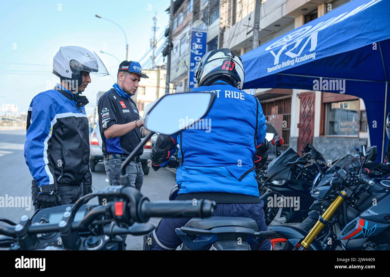 Lima, Pérou - 2022 septembre: Yamaha Riding Academy YRA, essai de conduite et instruction de conduite de moto à Yamaha Motopartto magasin Lima, Pérou Banque D'Images