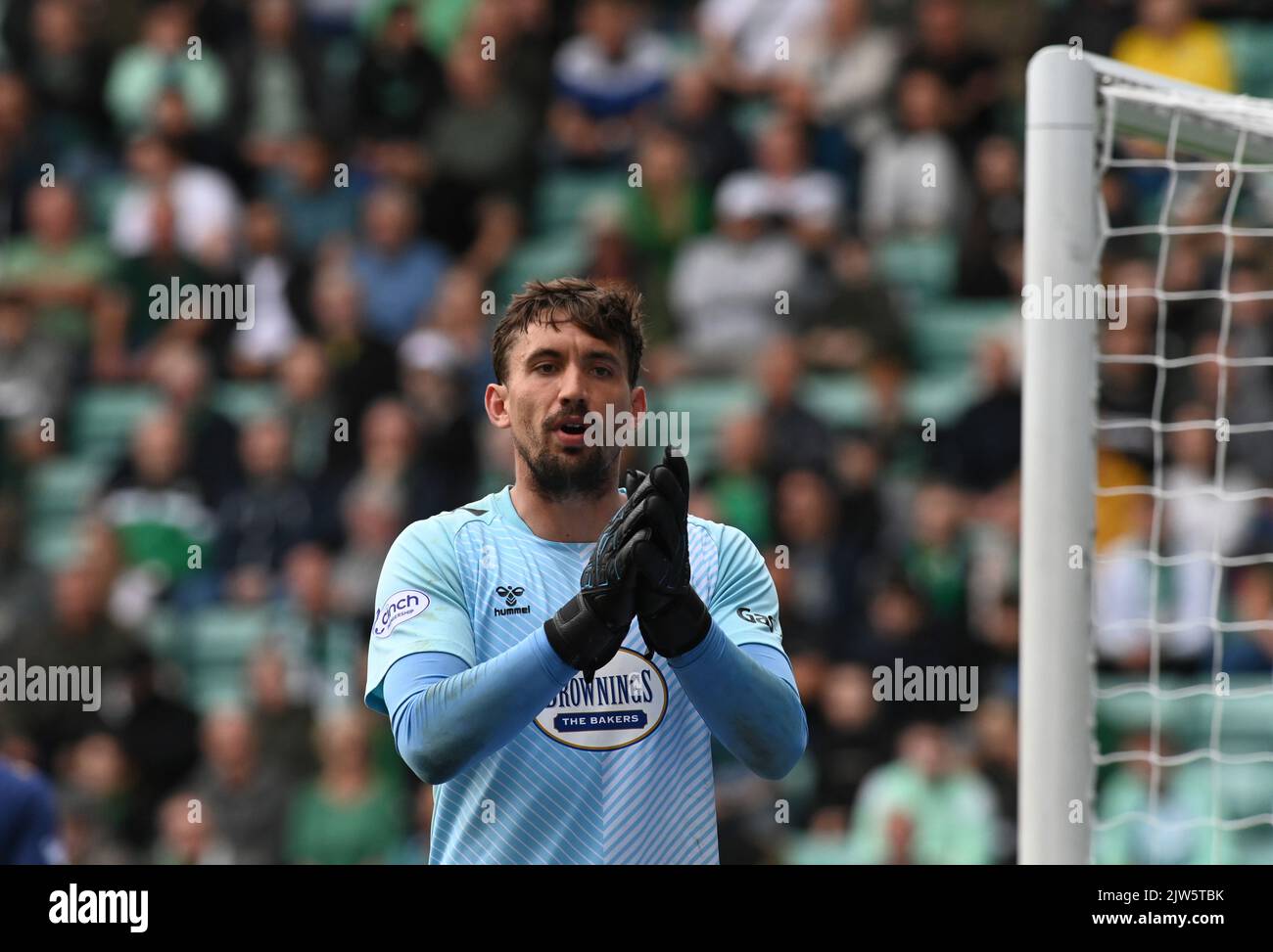 Easter Road Stadium Edinburgh.Scotland.UK.3rd sept 22 Hibs v Kilmarnock Cinch Match de Premiership Kilmarnock gardien Sam Walker . Crédit : eric mccowat/Alay Live News Banque D'Images