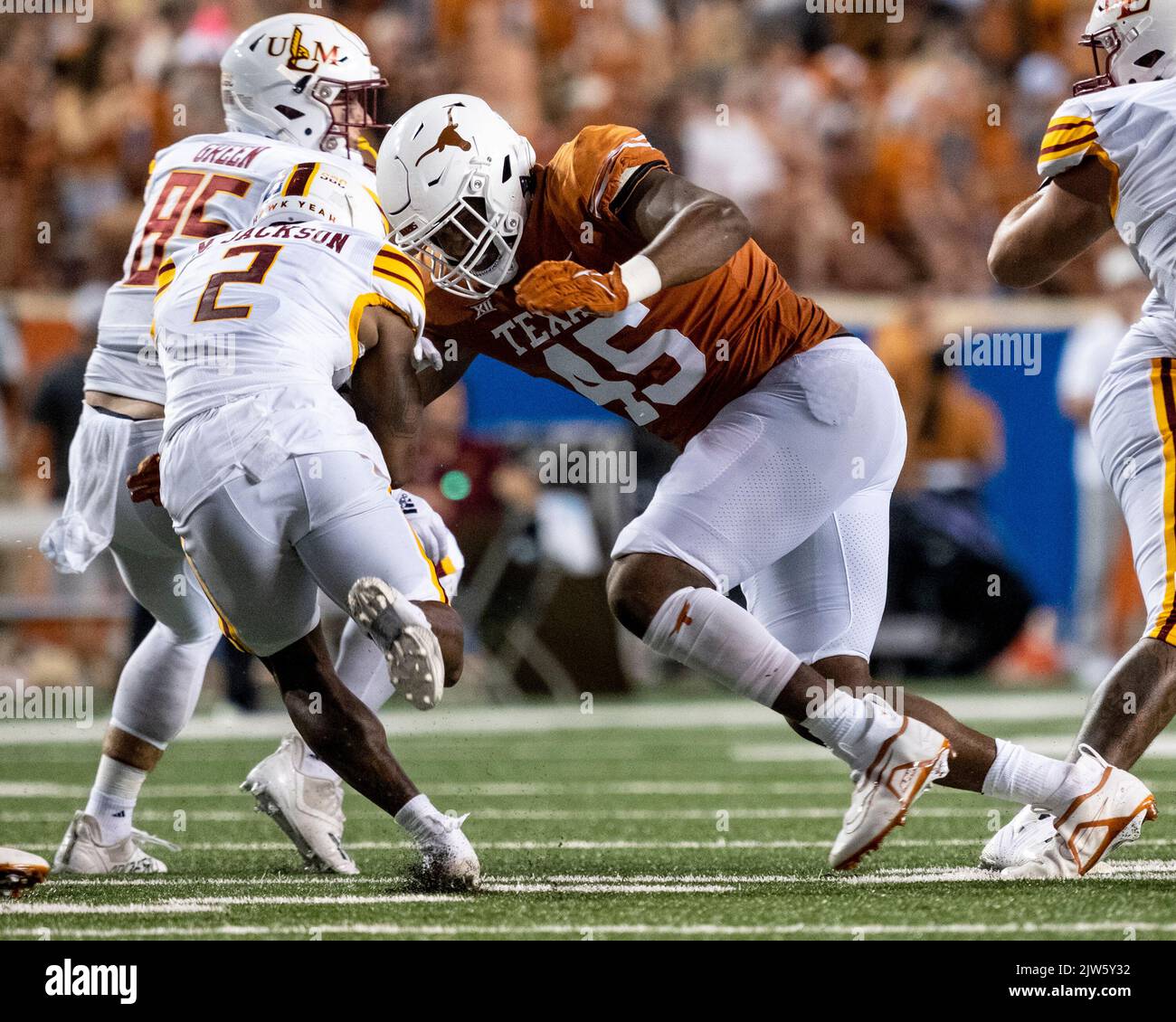 Austin. 9th septembre 2022. Vernon Broughton #45 des Texas Longhorns en  action contre les UL Monroe Warhawks au DKR-Memorial Stadium. Le Texas mène  24-3 à la moitié à Austin. Le Texas mène