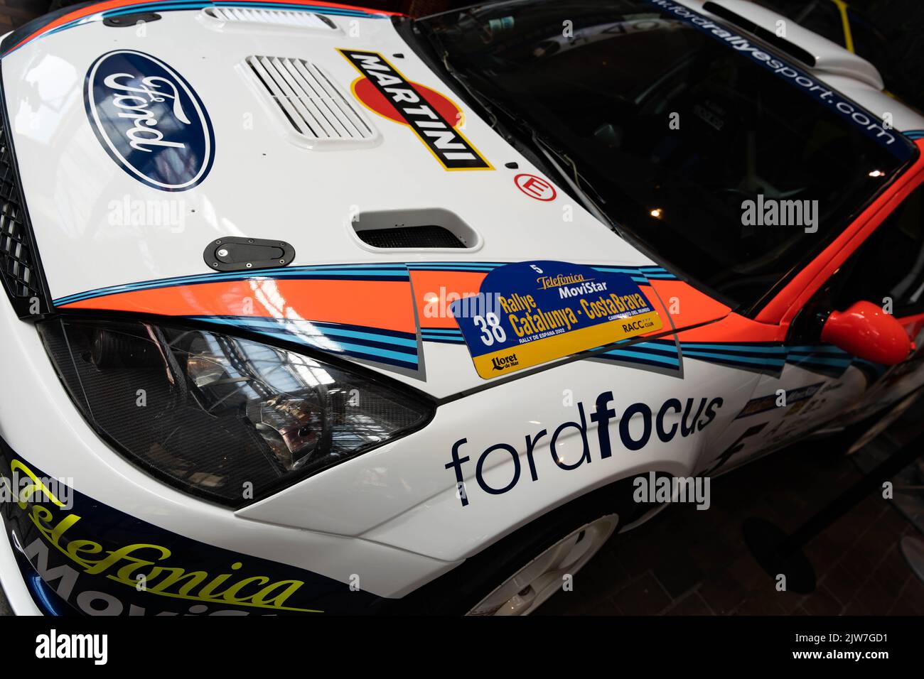 Voiture de rallye Ford Focus avec parrainage Telefonica et plaques de rallye Catalunya-Costa Brava Banque D'Images