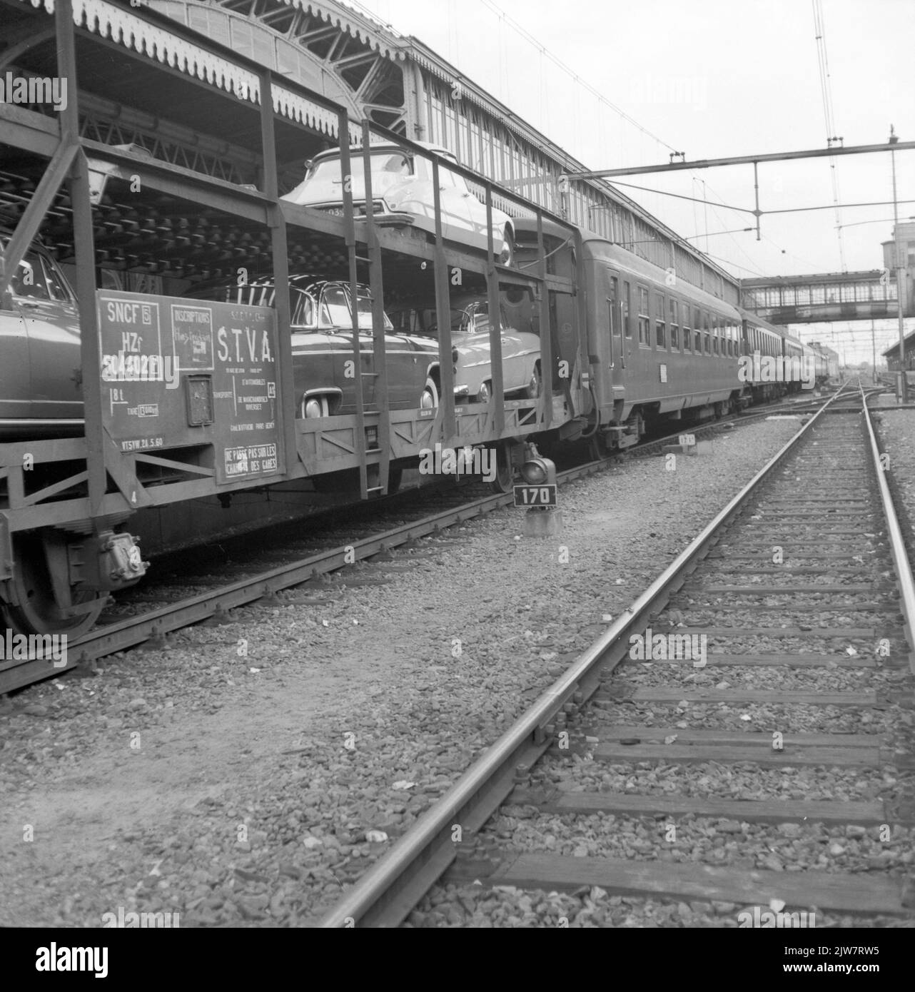 Image de l'Autoslaaptrein sur la station N.S. 's-Hertogenbosch in' s-Hertogenbosch. Banque D'Images