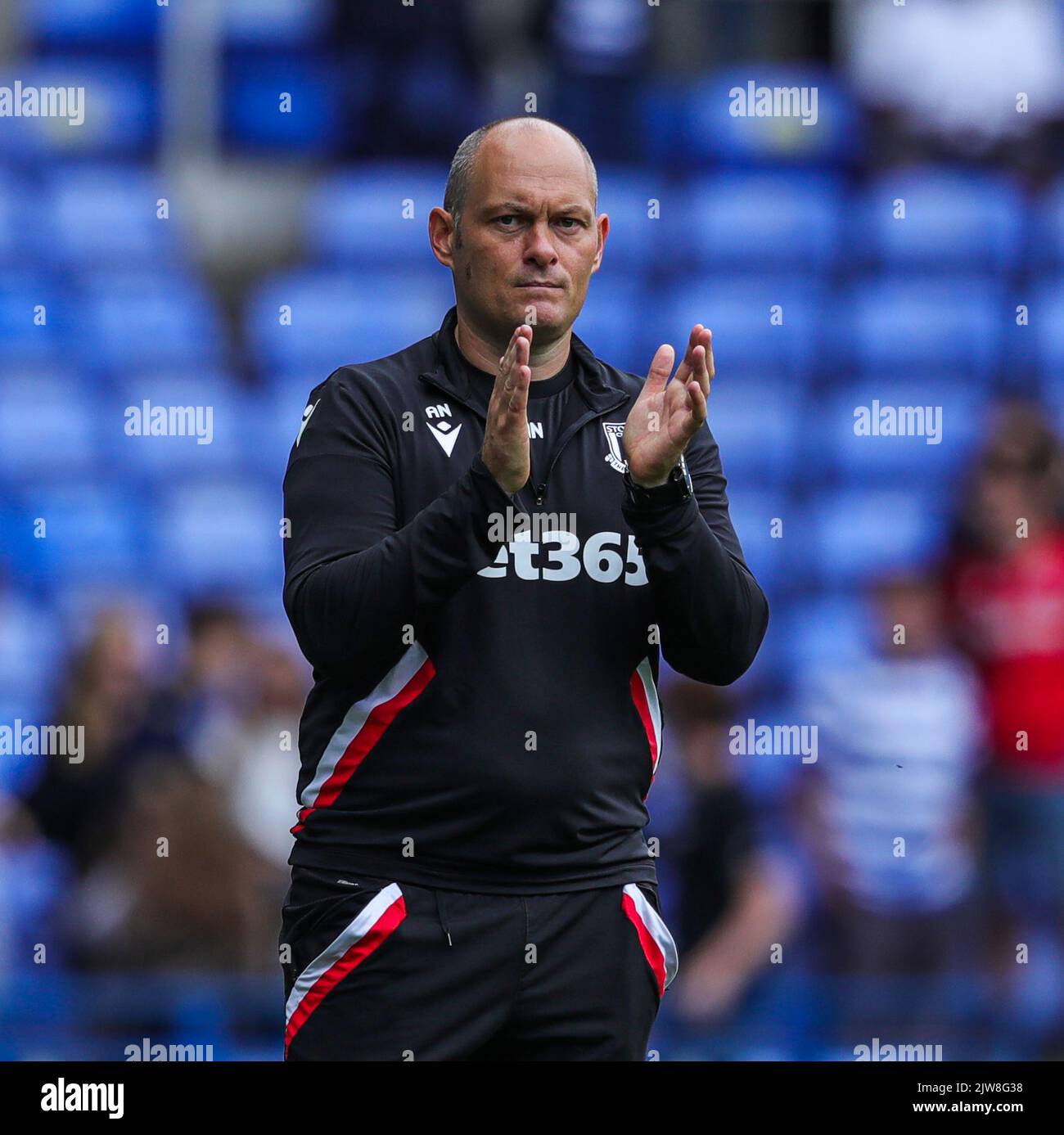 Paul Ince responsable de Reading après le match du championnat Sky Bet Reading vs Stoke City au Select car Leasing Stadium, Reading, Royaume-Uni, 4th septembre 2022 (photo de Ben Whitley/News Images) à Reading, Royaume-Uni le 9/3/2022. (Photo de Ben Whitley/News Images/Sipa USA) Banque D'Images
