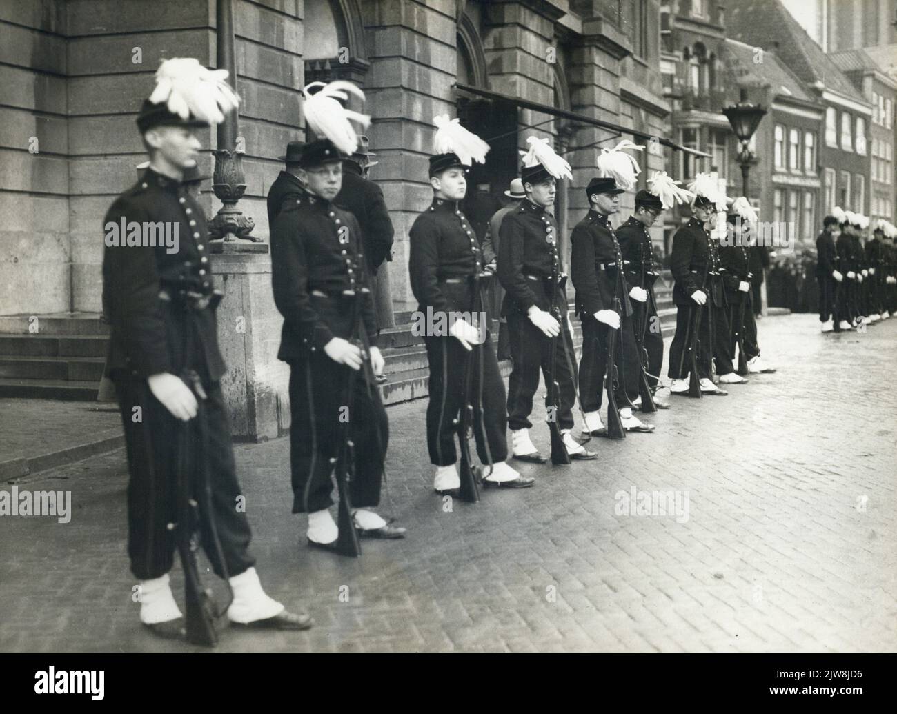 Image de l'attente de la résilience des étudiants à l'Hôtel de ville (Stadhuisbrug) à Utrecht, lors de l'installation du Maire M. dr. Va-t'en. Ter Pelkwijk. Banque D'Images