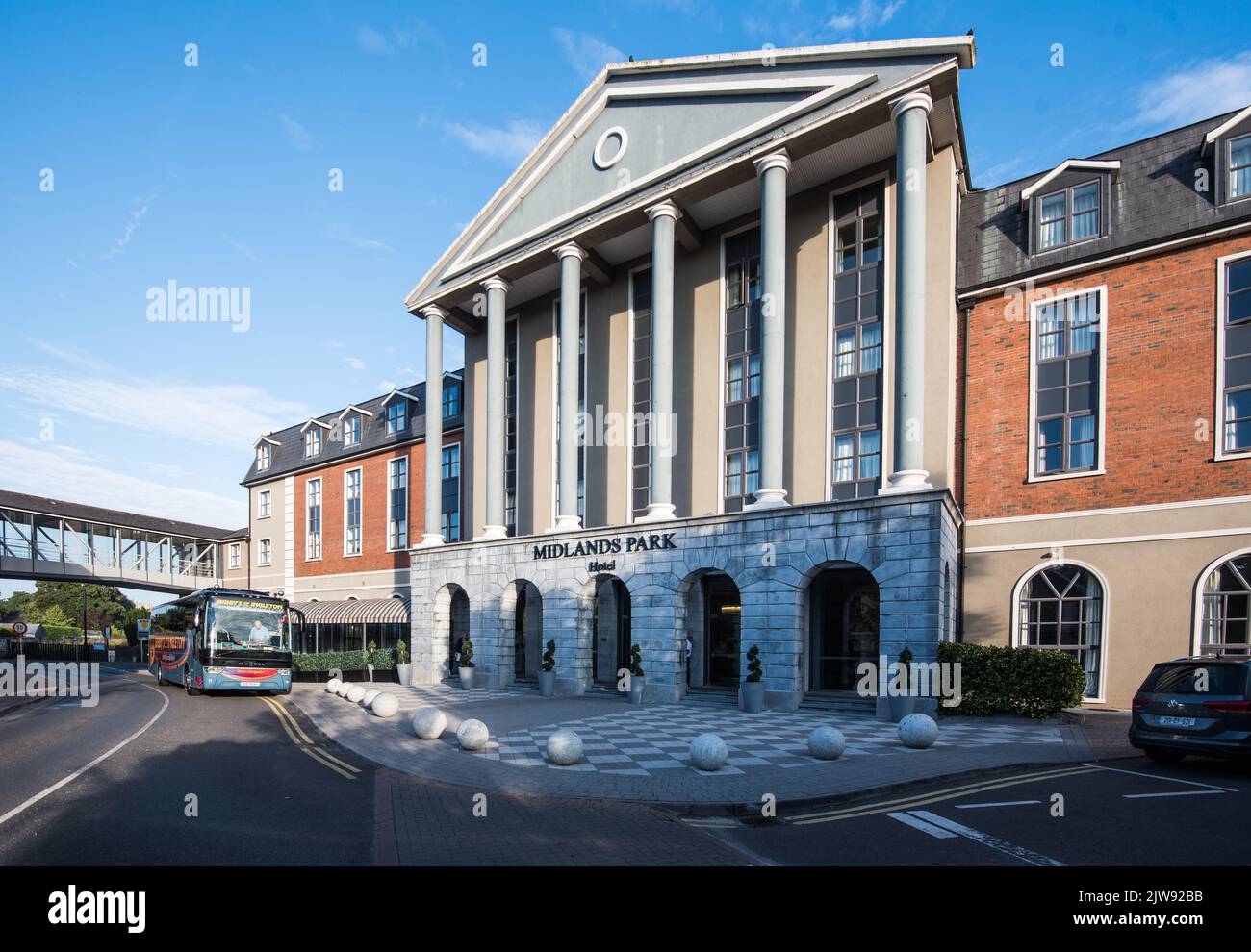 L'impressionnante façade de cet hôtel 4 étoiles à Portlaoise ----- Le Midland Park Hotel à Laois. Banque D'Images