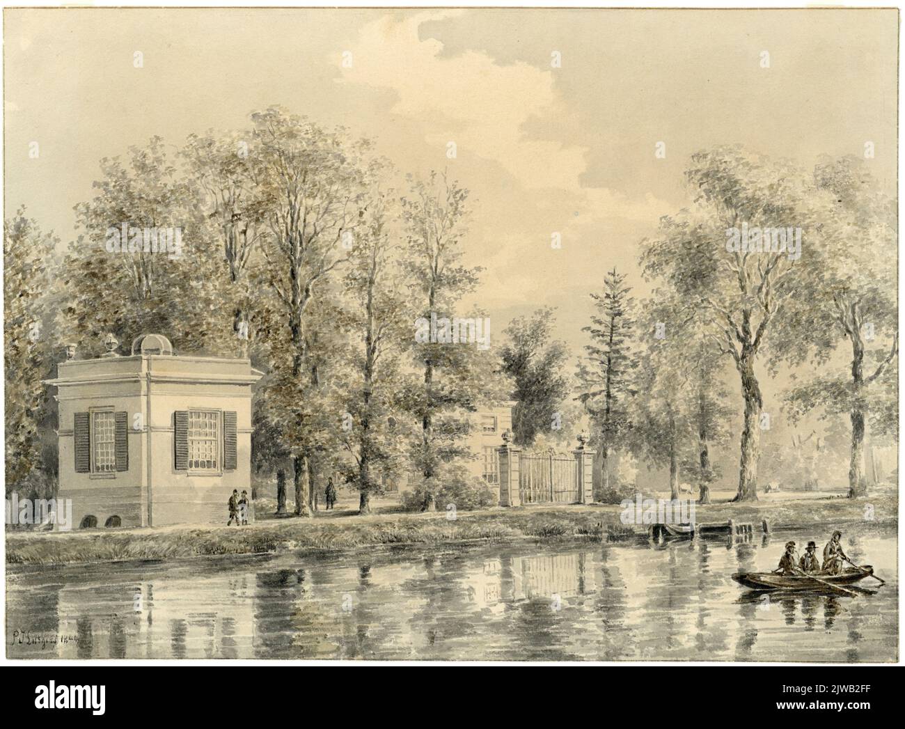 Vue sur le Vecht près de Nieuwersluis sur le dôme de thé et la clôture d'entrée de la maison de Hunthum. Banque D'Images