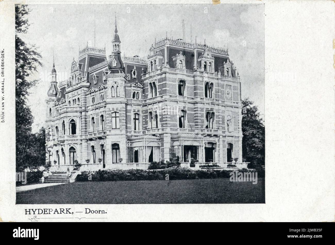 Vue de l'avant et du côté droit du Huis Hydepark à Doorn.n.b. Le Huis Hydepark a été détruit par un incendie en 1942. Banque D'Images