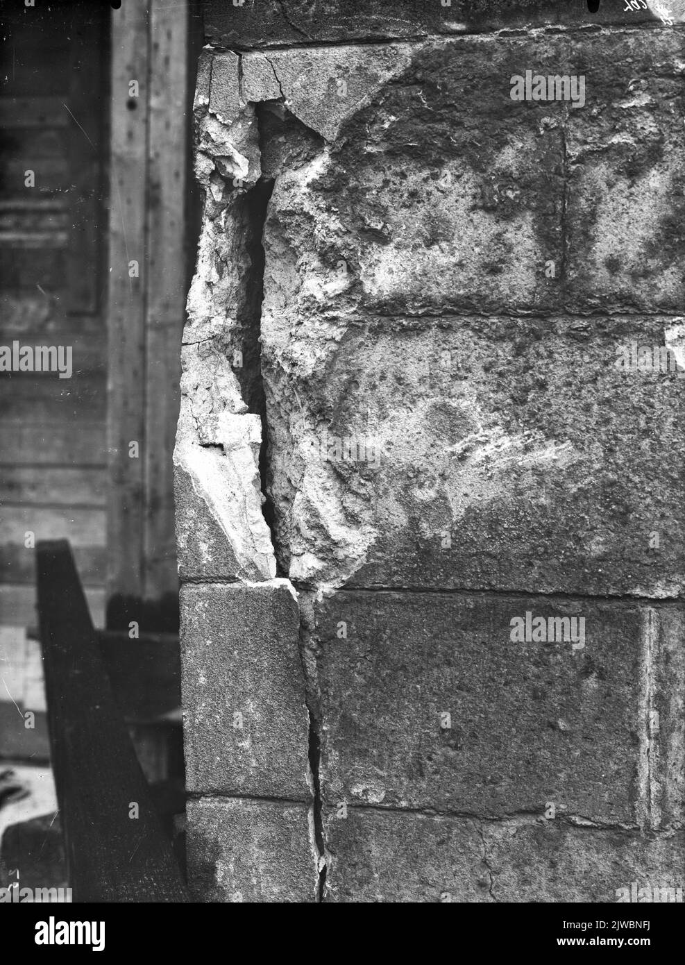 Détail d'un ouvrage mural dans une façade du Domkerk à Utrecht, lors de la restauration de l'église. Banque D'Images