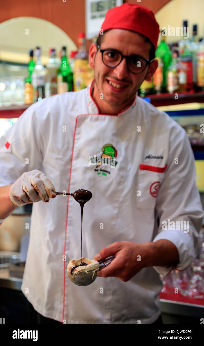 Italie, Calabre Tartufo di Pizzo la plus grande glace au monde Banque D'Images